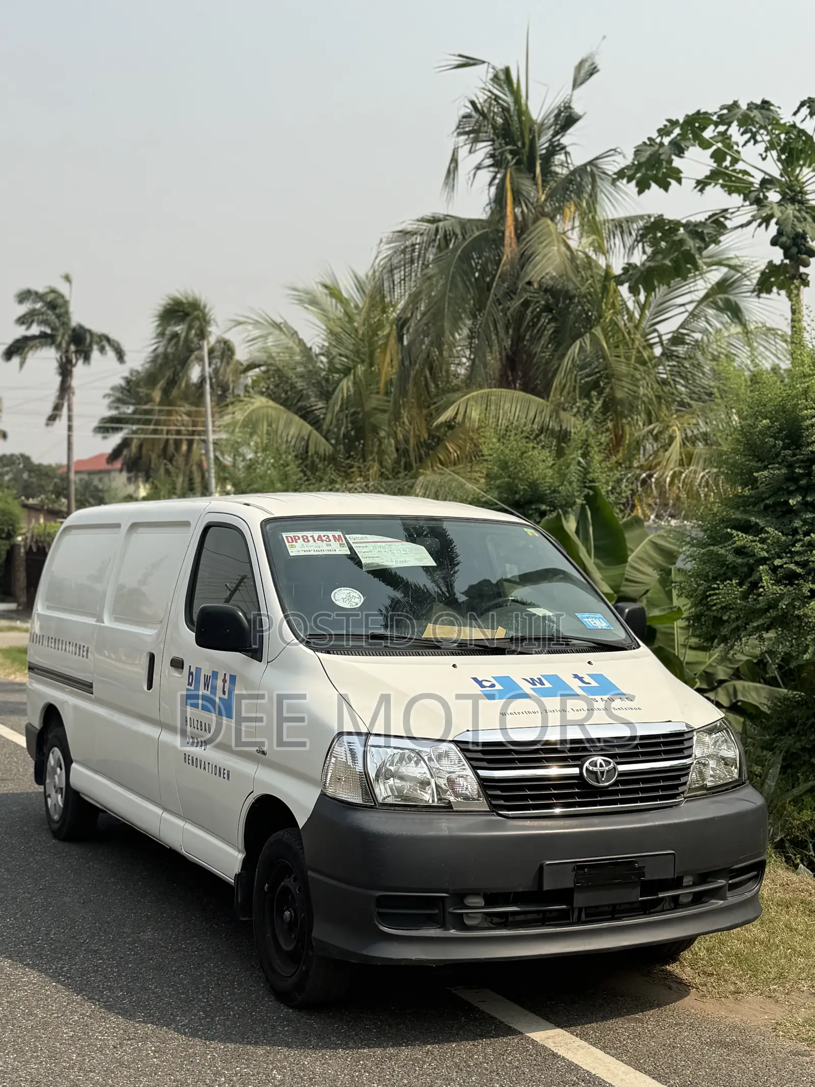 Toyota HiAce 2013 White