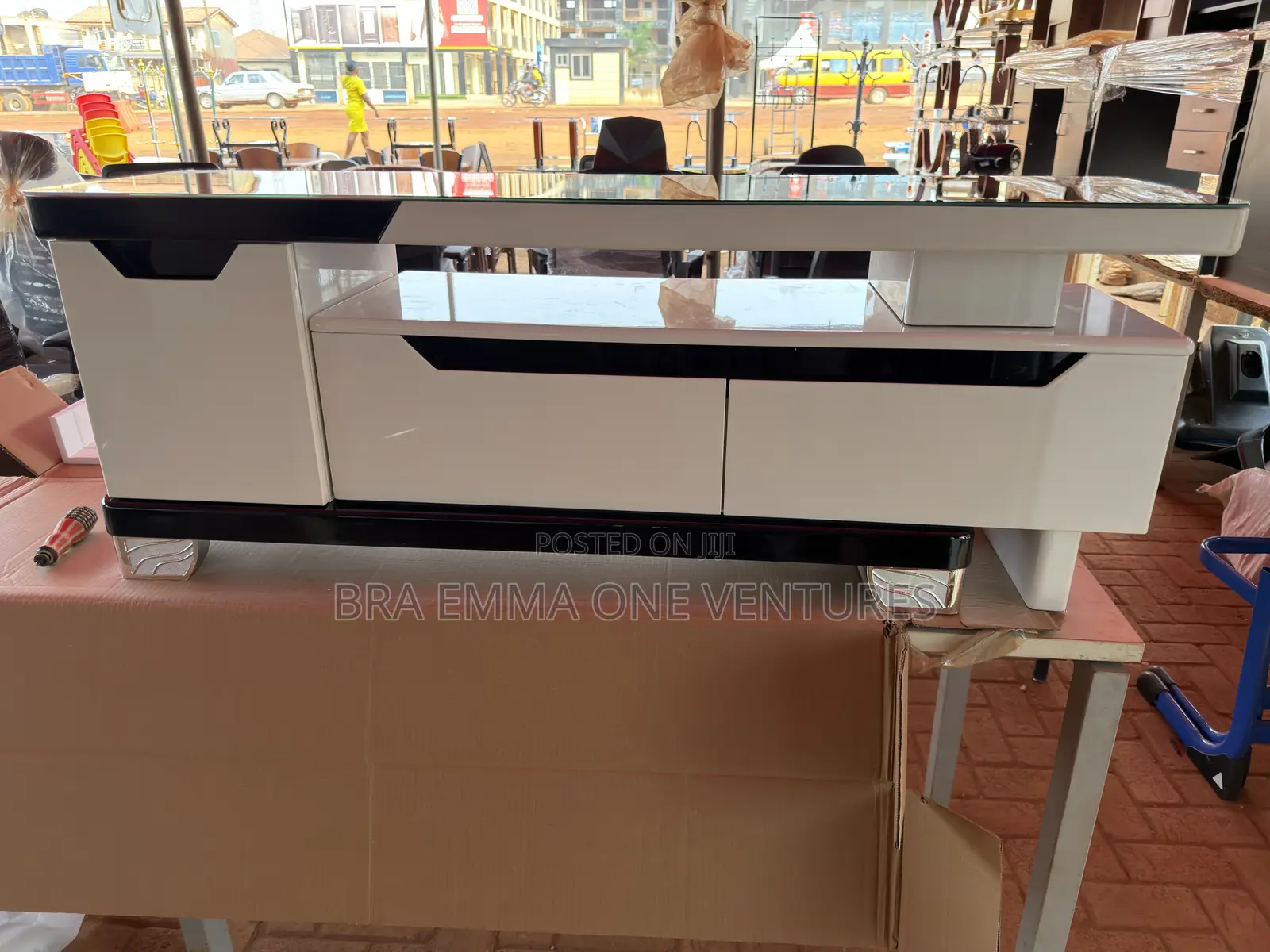 Tv Stand/Cabinet (1.2m)