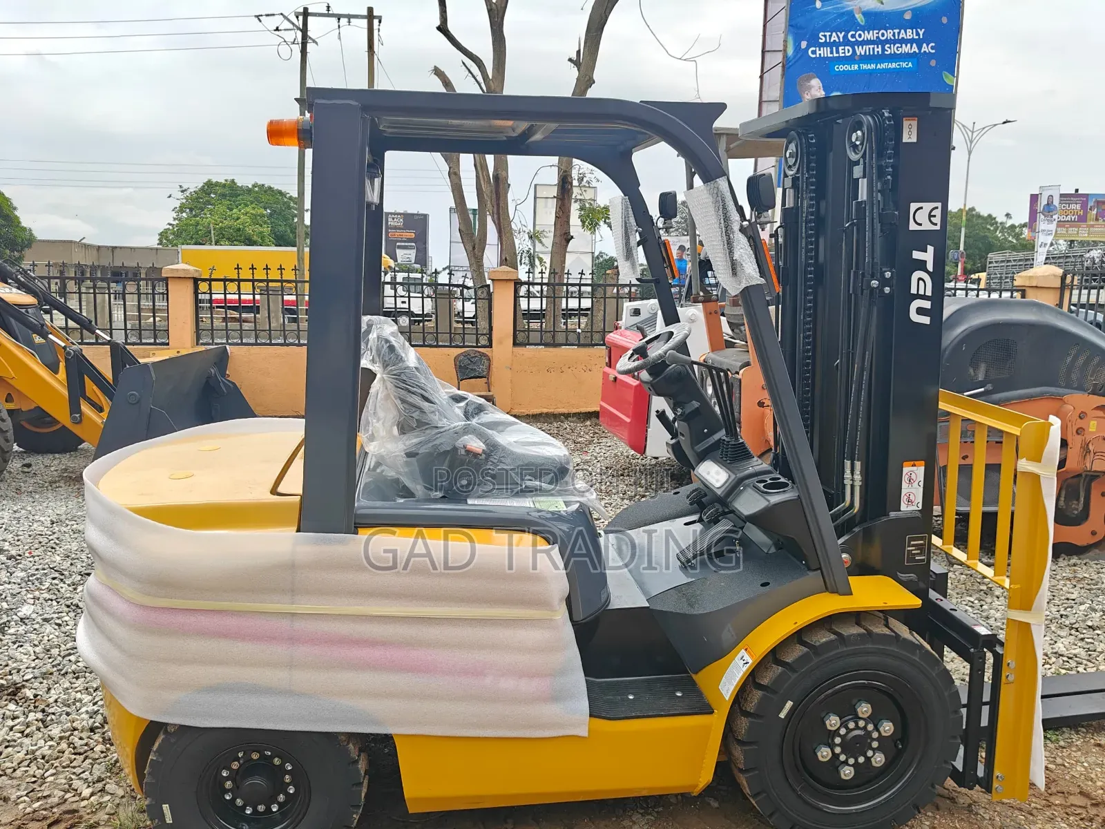 Teu Brandnew Forklift Isuzu Engine Shimadzu Hydraulic