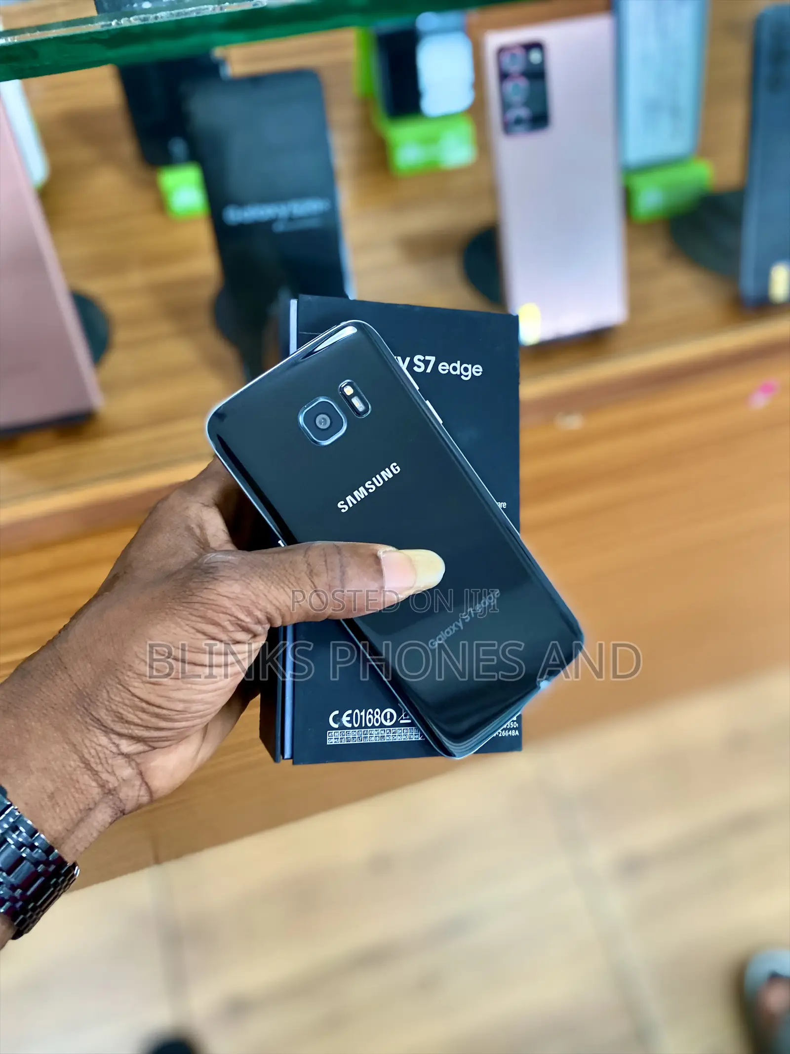 New Samsung Galaxy S7 edge 32 GB Black