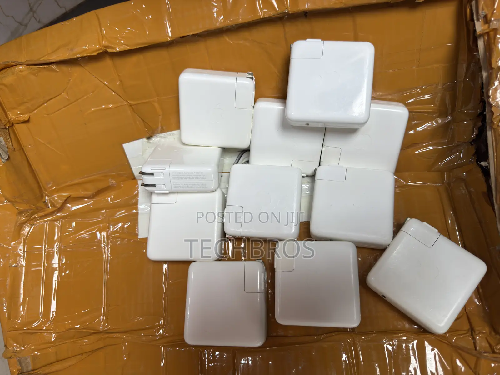 Original Apple Macbook Adapter 61w( Home-used)