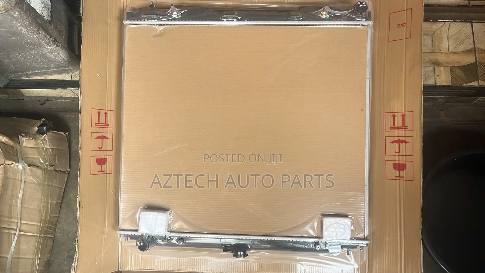 Nissan Frontier/ Pathfinder 2008 2009 2010 2011 2012 Radiator Tank