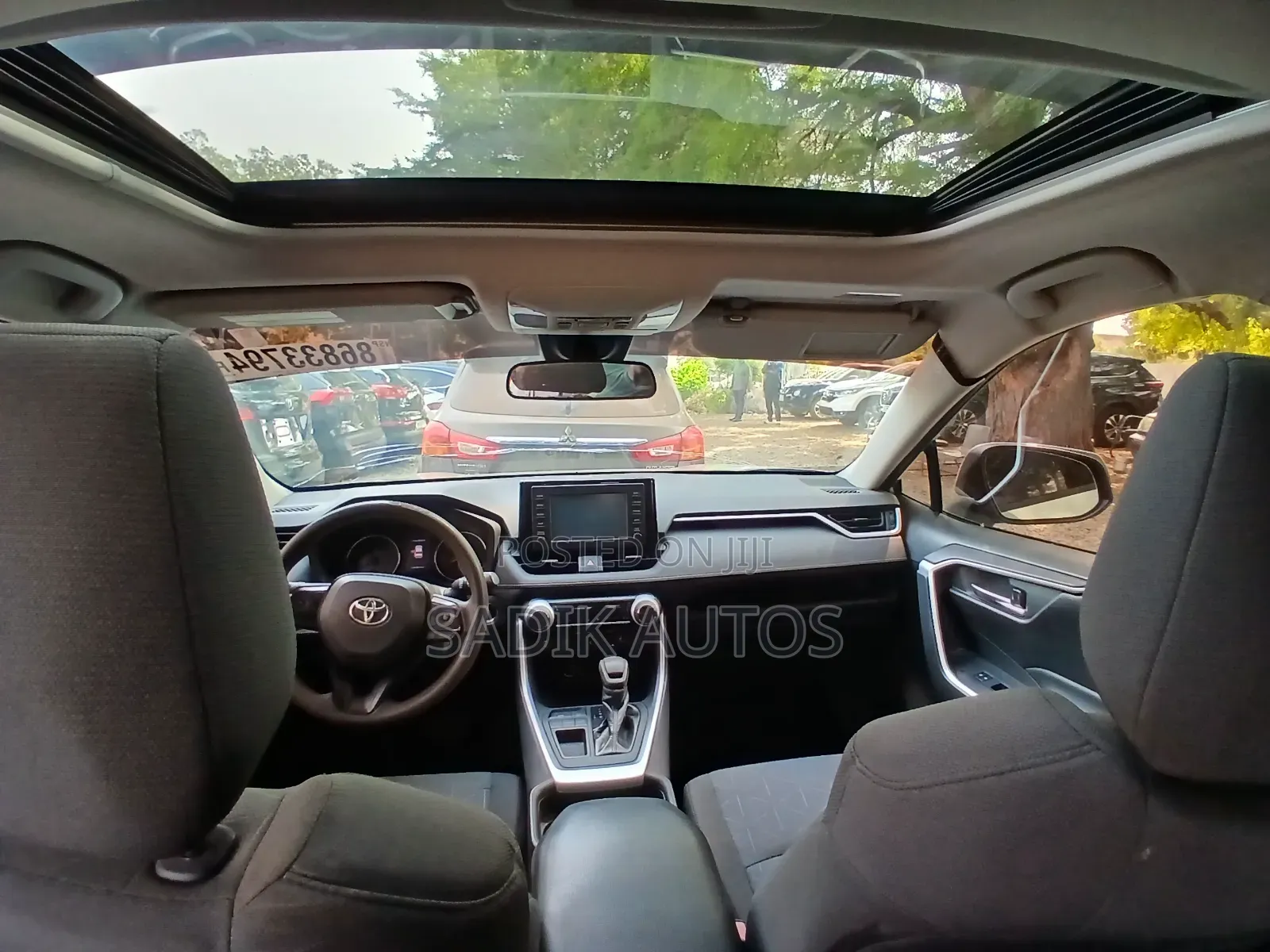 Toyota RAV4 XLE AWD 2019 Green
