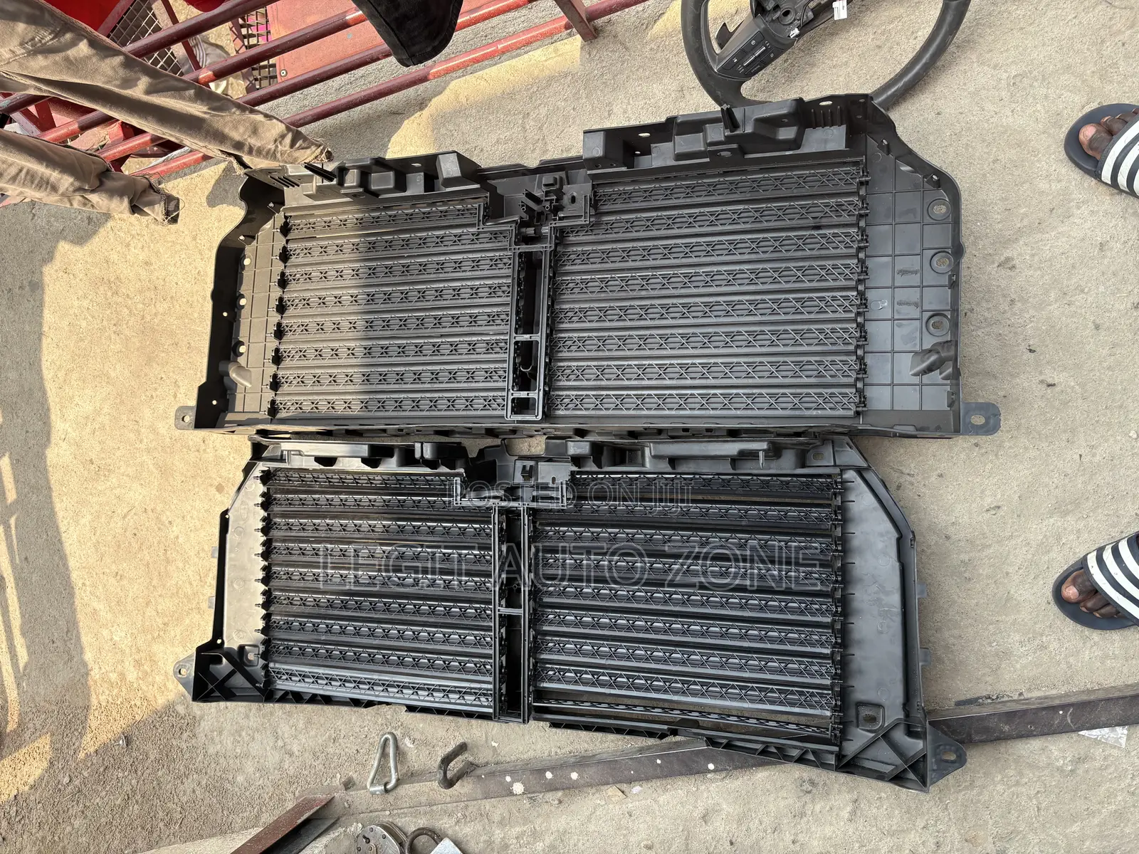 Ford F150 2022,2023,2024, Shutter Grill Available