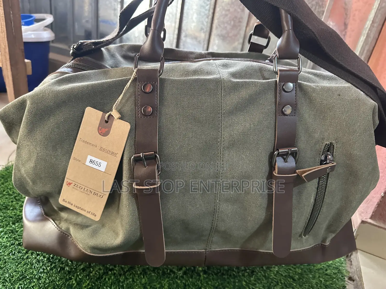 Genuine and Classic Traveling Canvas Bag