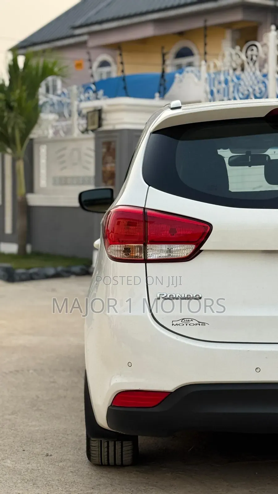 Kia Rondo 2015 White