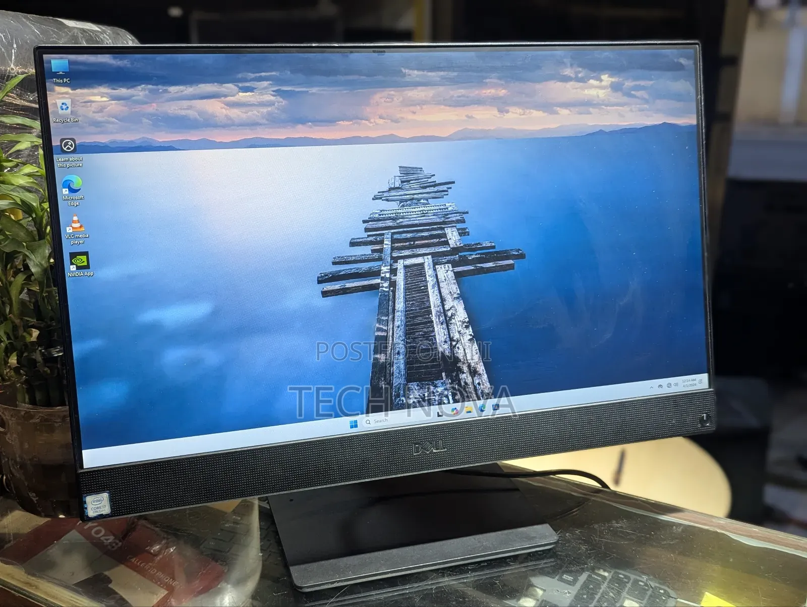 Desktop Computer Dell Inspiron 24 5000 16GB Intel Core i7 SSD 256GB