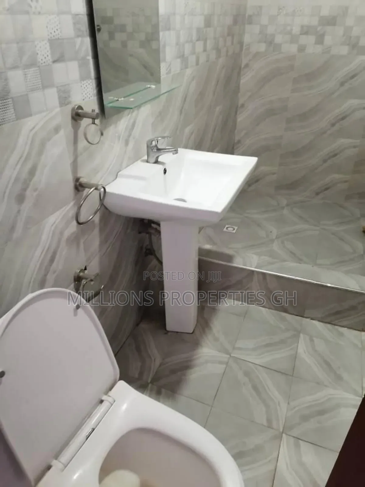 20bdrm Block of Flats in Millions Properties, Accra Metropolitan
