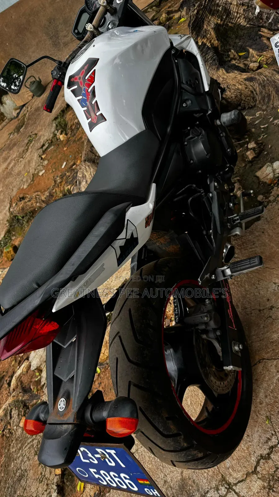 Yamaha 2012 White