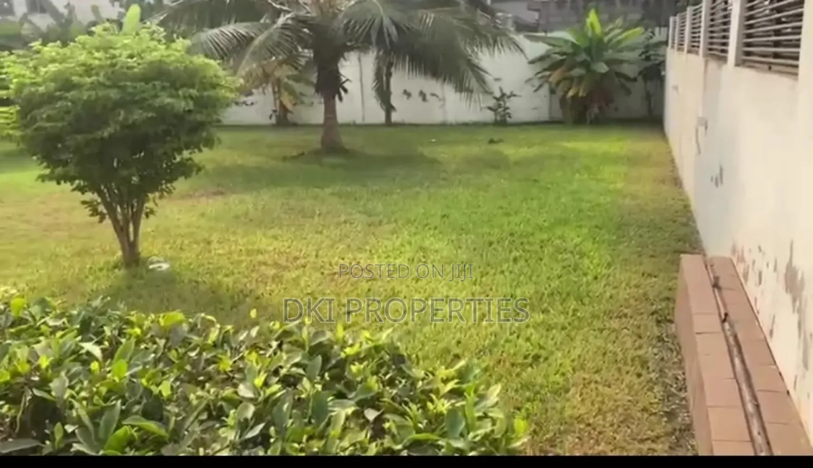 Prime Plot of Land at Comm 25 for Sale