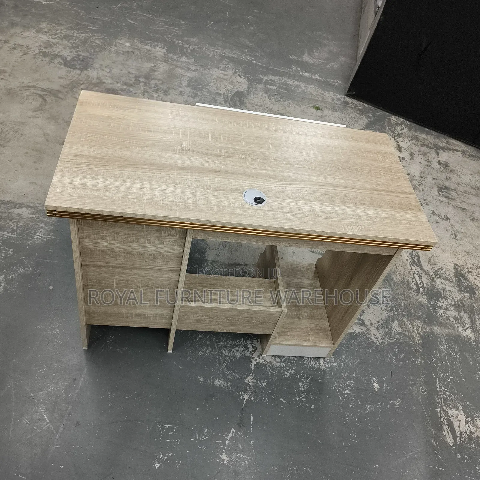 Modern Computer Desk (Bgz-82o8)