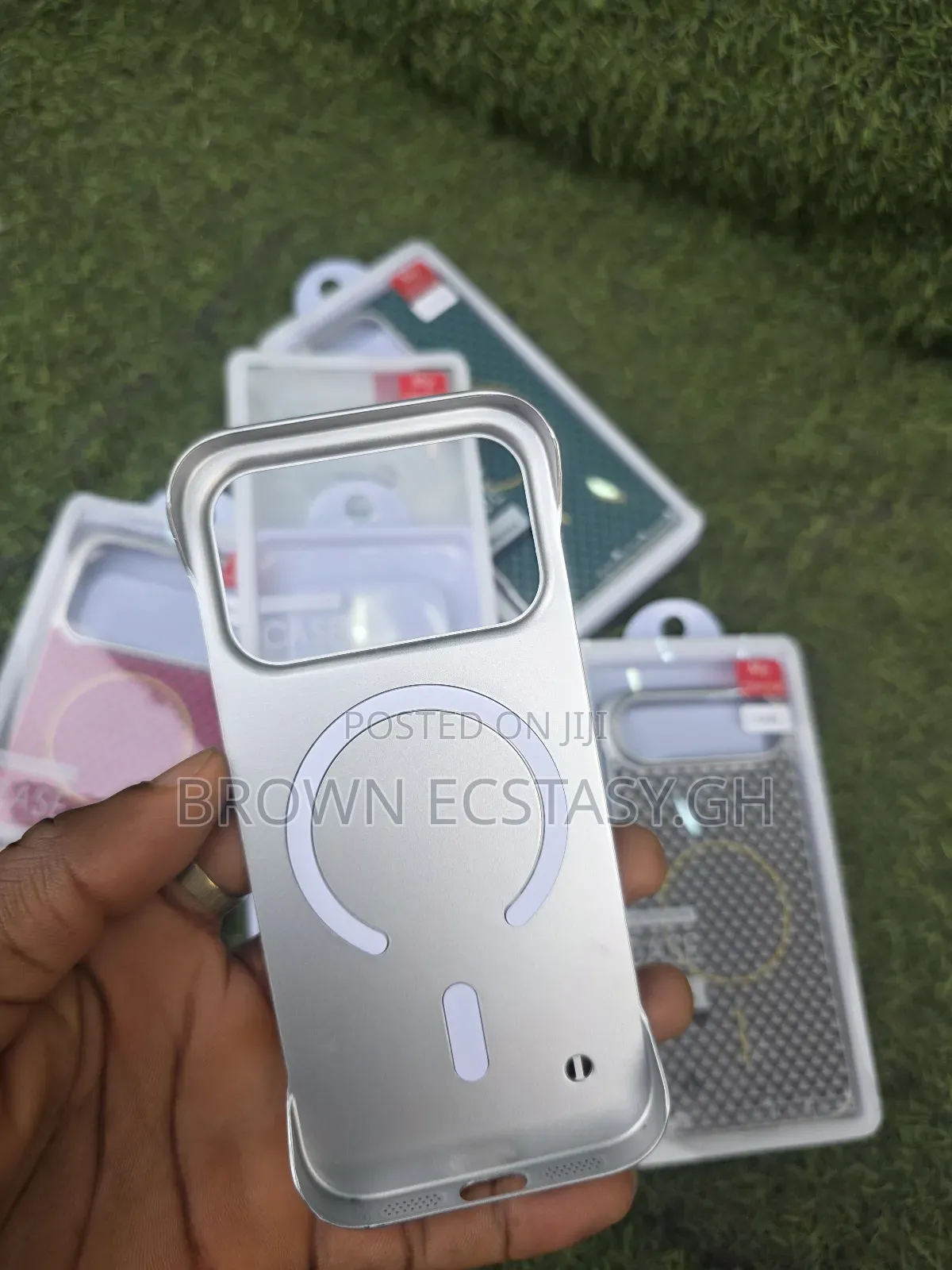Half Cut iPhone 17 Air/17 Pro/17 Pro Max Case