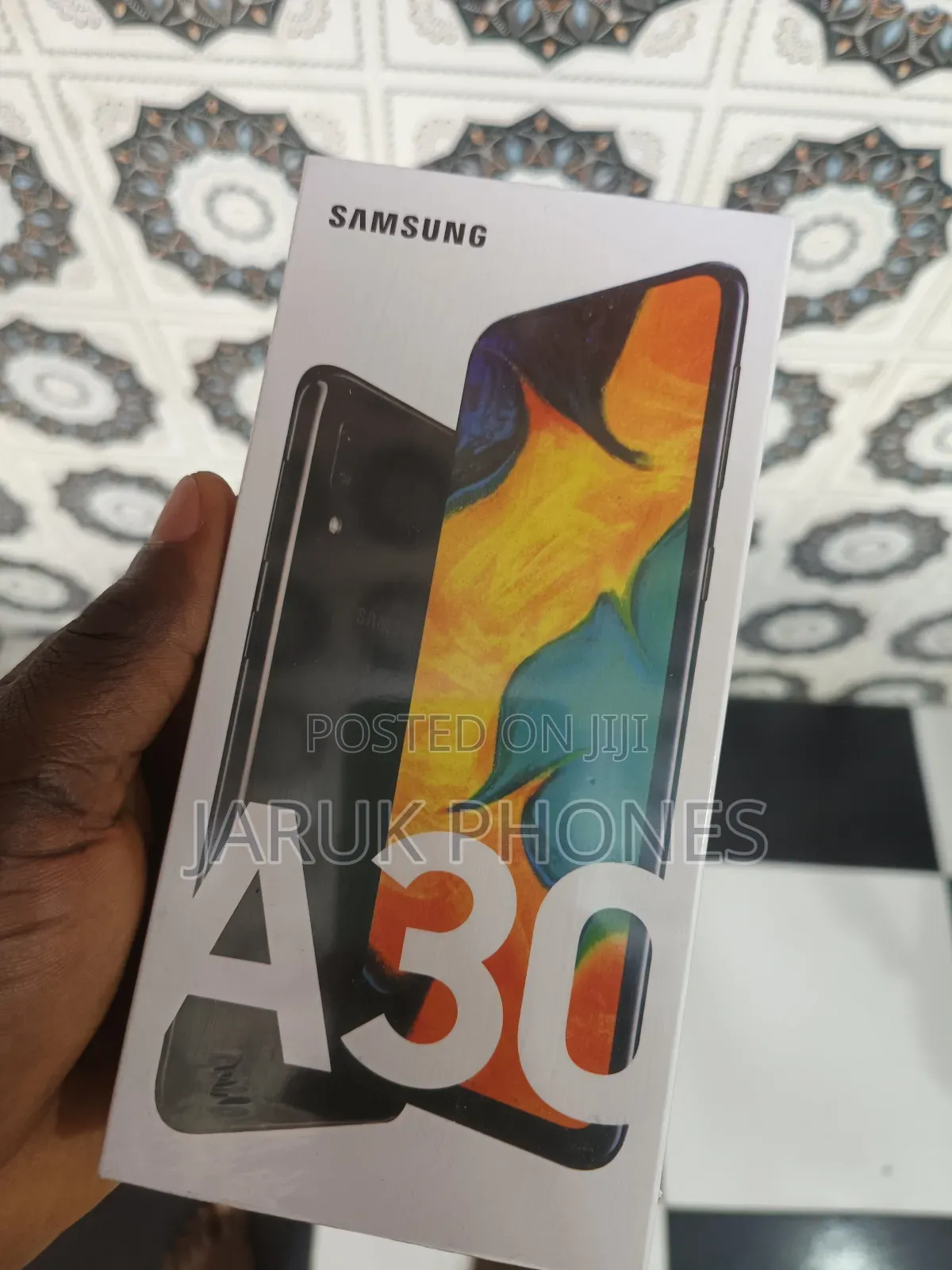 New Samsung Galaxy A30 64 GB Black