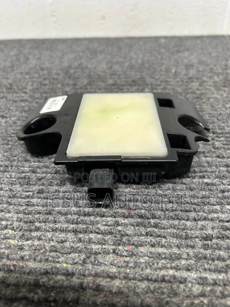 2018-20 Range Rover Velar Blind Spot Radar Sensor Pair