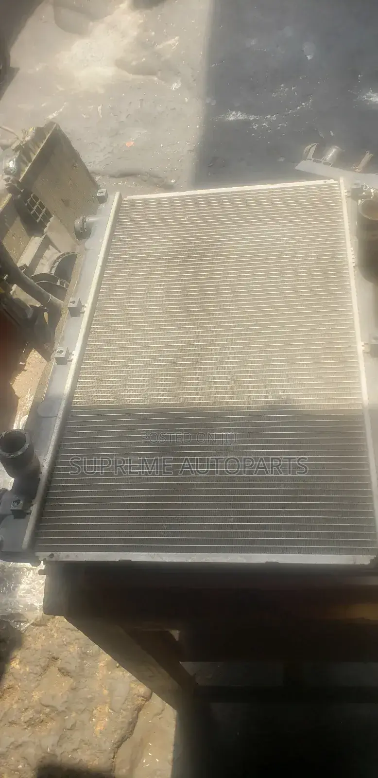 Toyota Voxy Radiator Tank