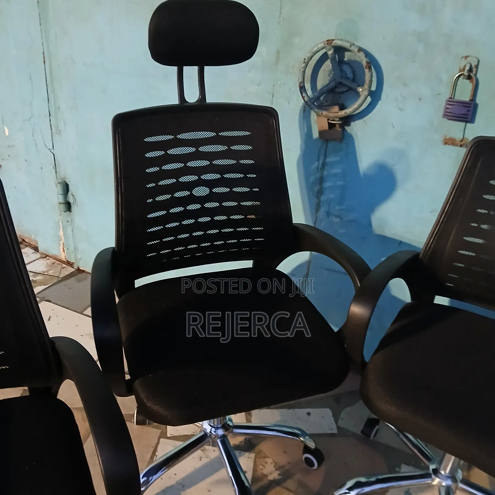 Adjustable Swivel Chair