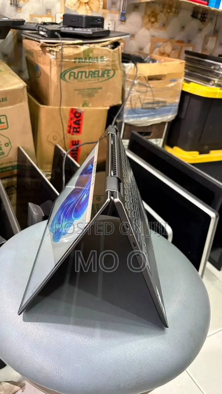 Laptop Lenovo Yoga 700 8GB Intel Core i7 SSD 256GB