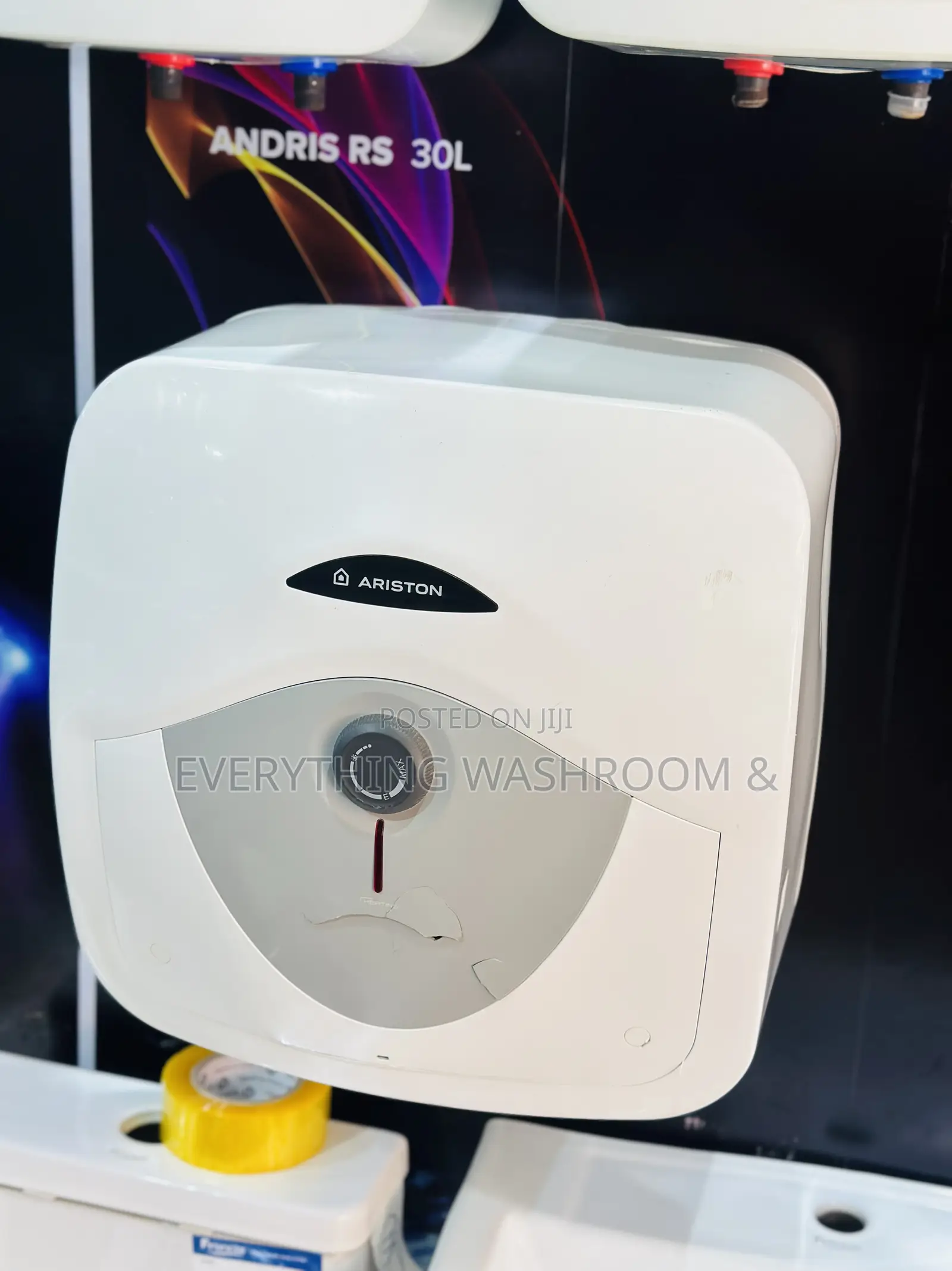 Water Heater 30 Litres Italy_ Ariston Water Heater 30 Litres
