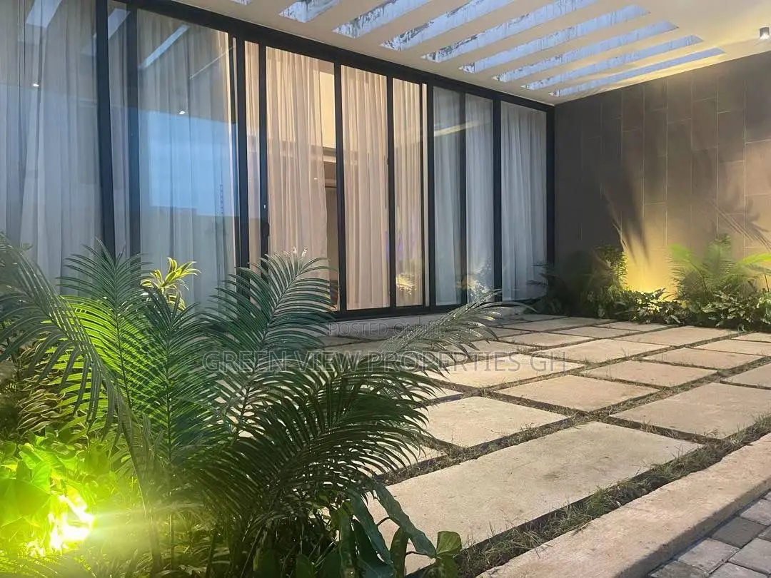 Furnished 6bdrm Mansion in Airport Residential Area for sale