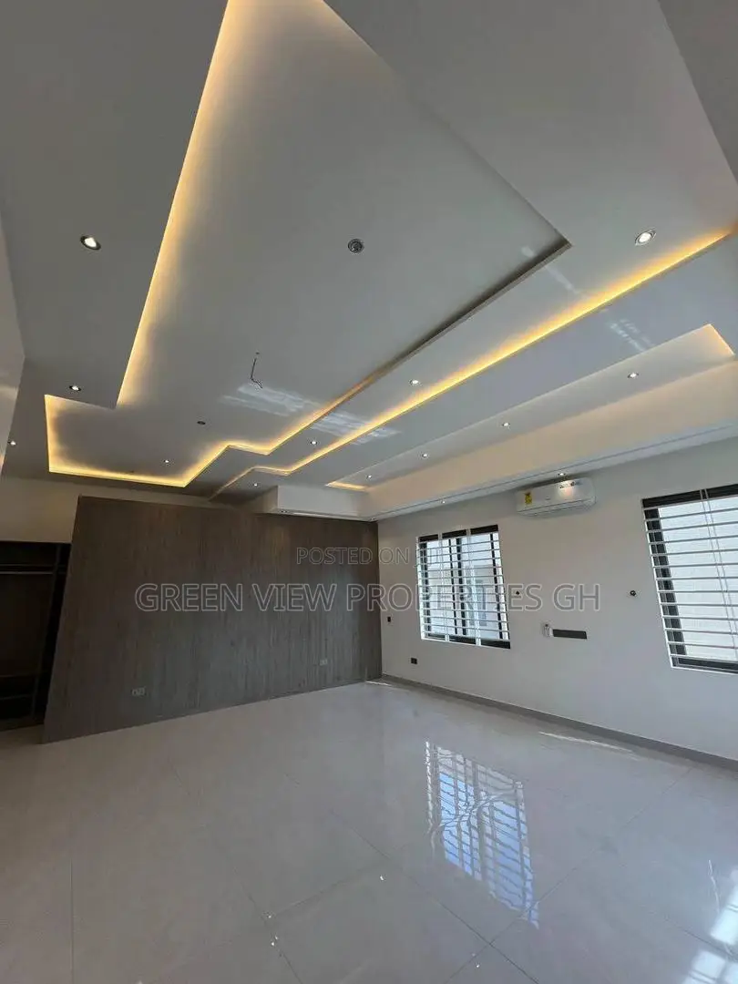 Furnished 5bdrm Duplex in East Legon for sale