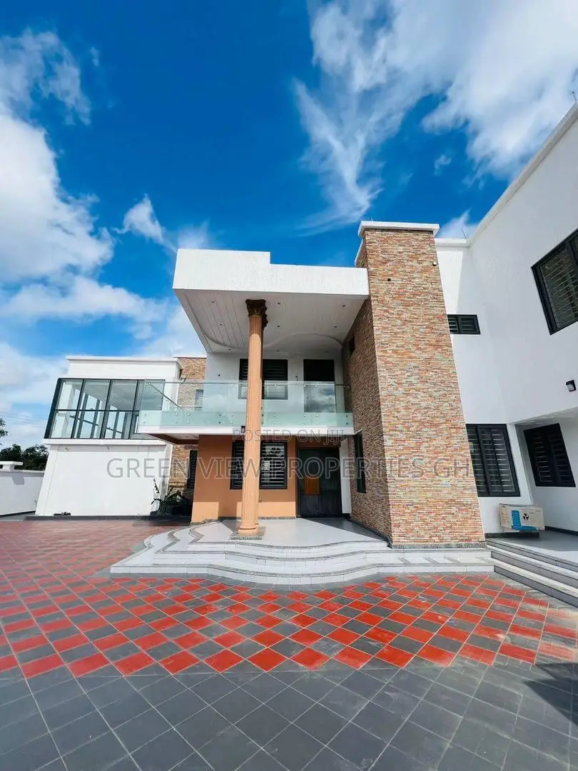 Furnished 5bdrm Duplex in East Legon for sale
