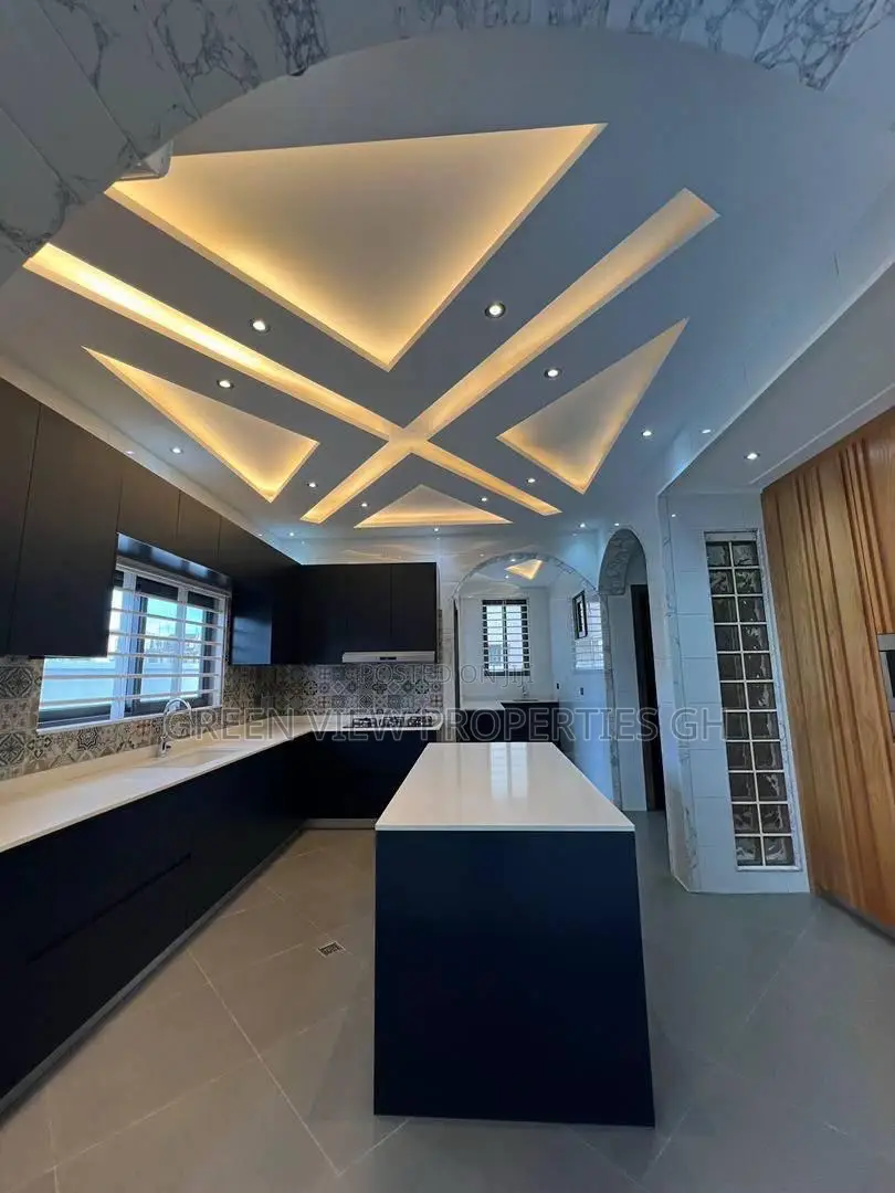 Furnished 5bdrm Duplex in East Legon for sale