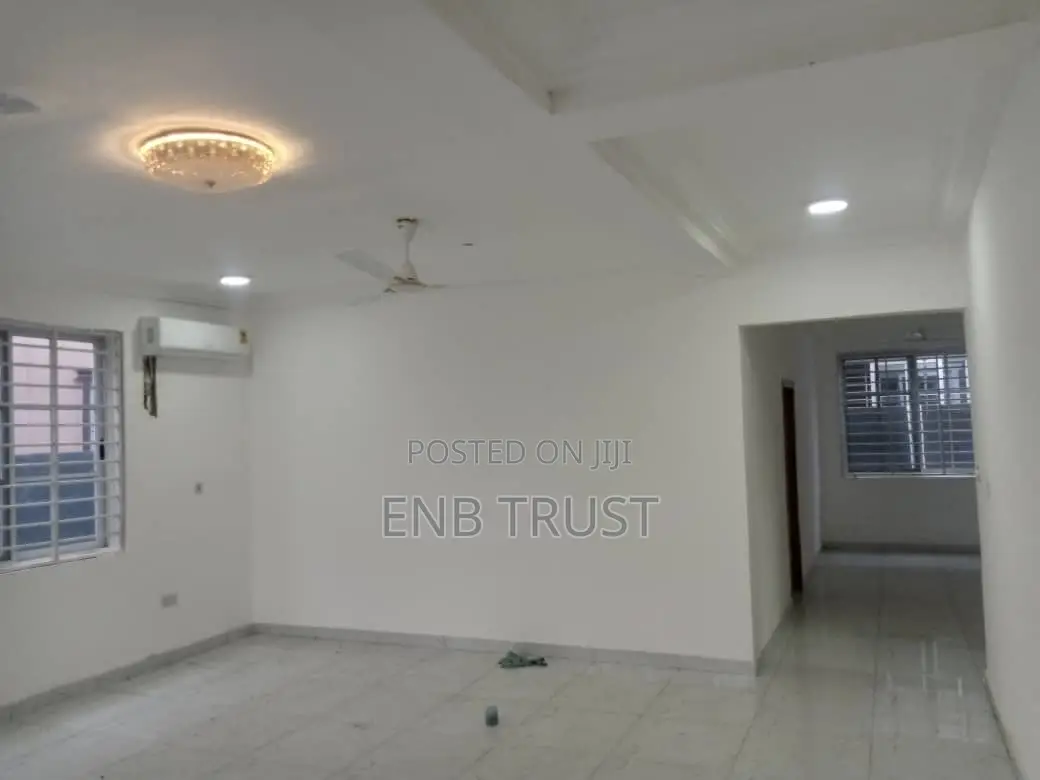 5bdrm Duplex in Oyarifa, Pentecost for rent