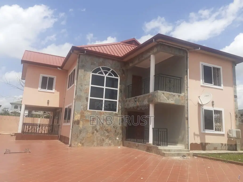 5bdrm Duplex in Oyarifa, Pentecost for rent