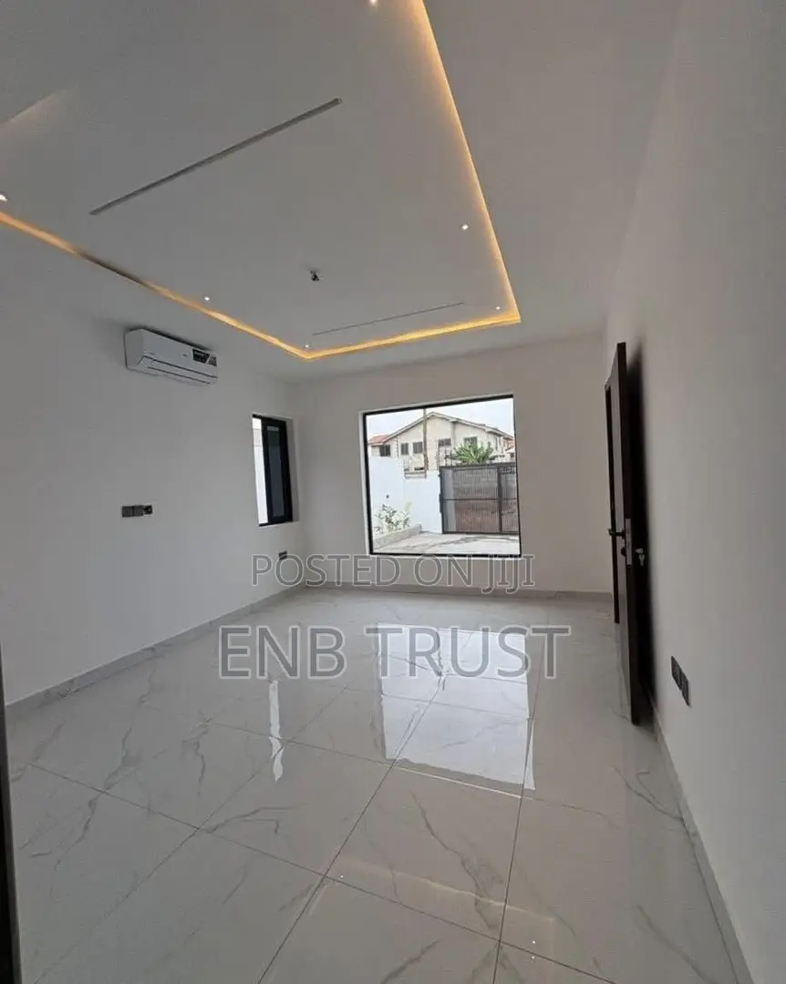 3bdrm House in Lake Side Estate for sale