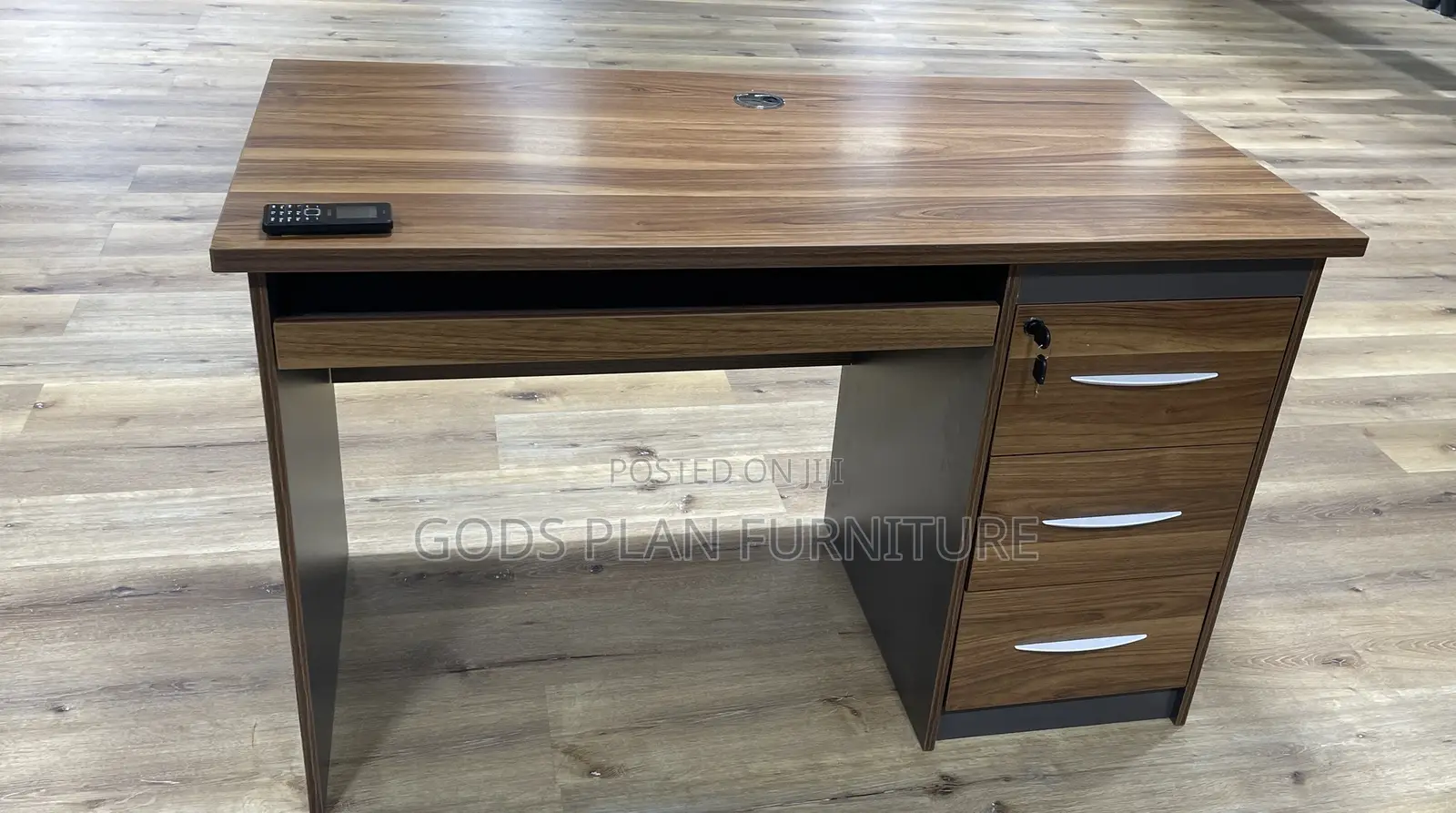 Office Table 1.4m