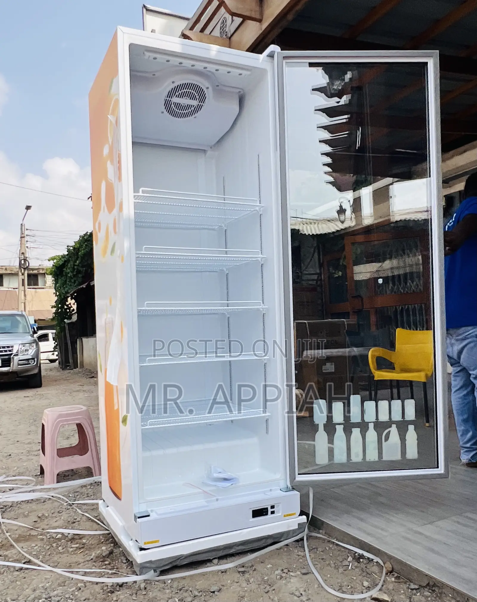 Affordable Zara-600dfg Single Door Display Refrigerator(591l) 