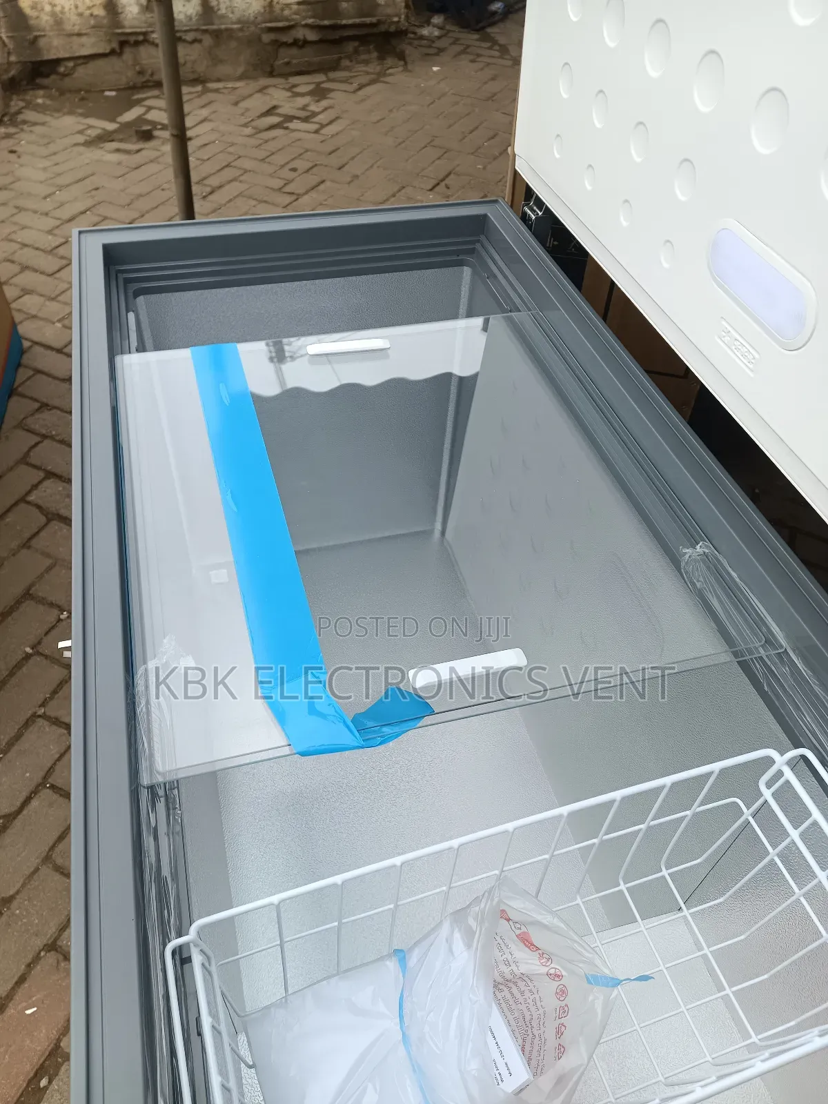 Innova 380liter Chest Freezer With Glass Cover