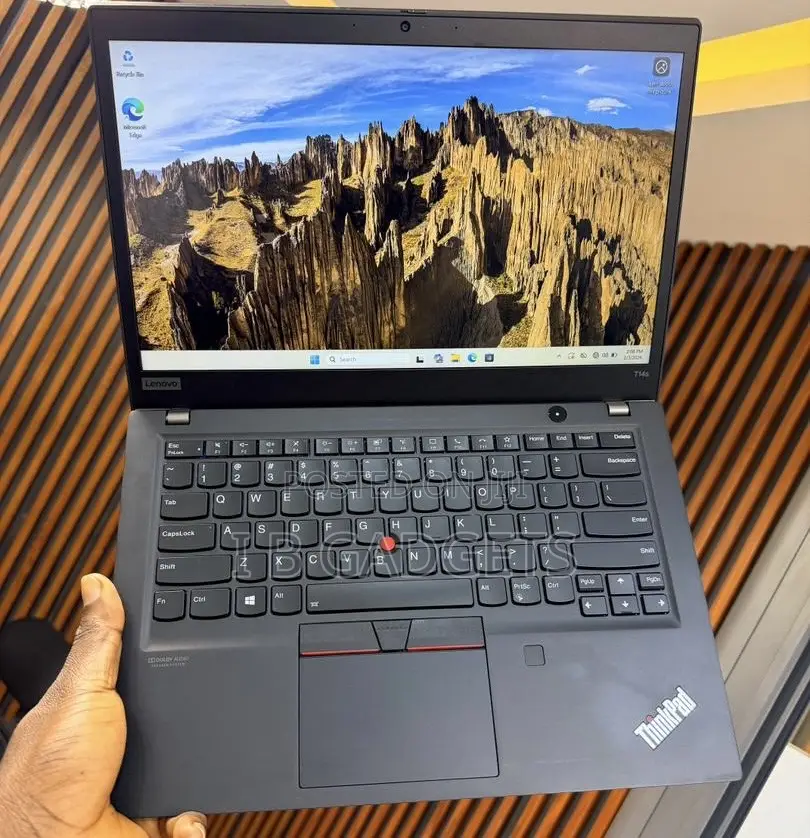 Laptop Lenovo ThinkPad T14 G2 16GB Intel Core I7 SSD 512GB