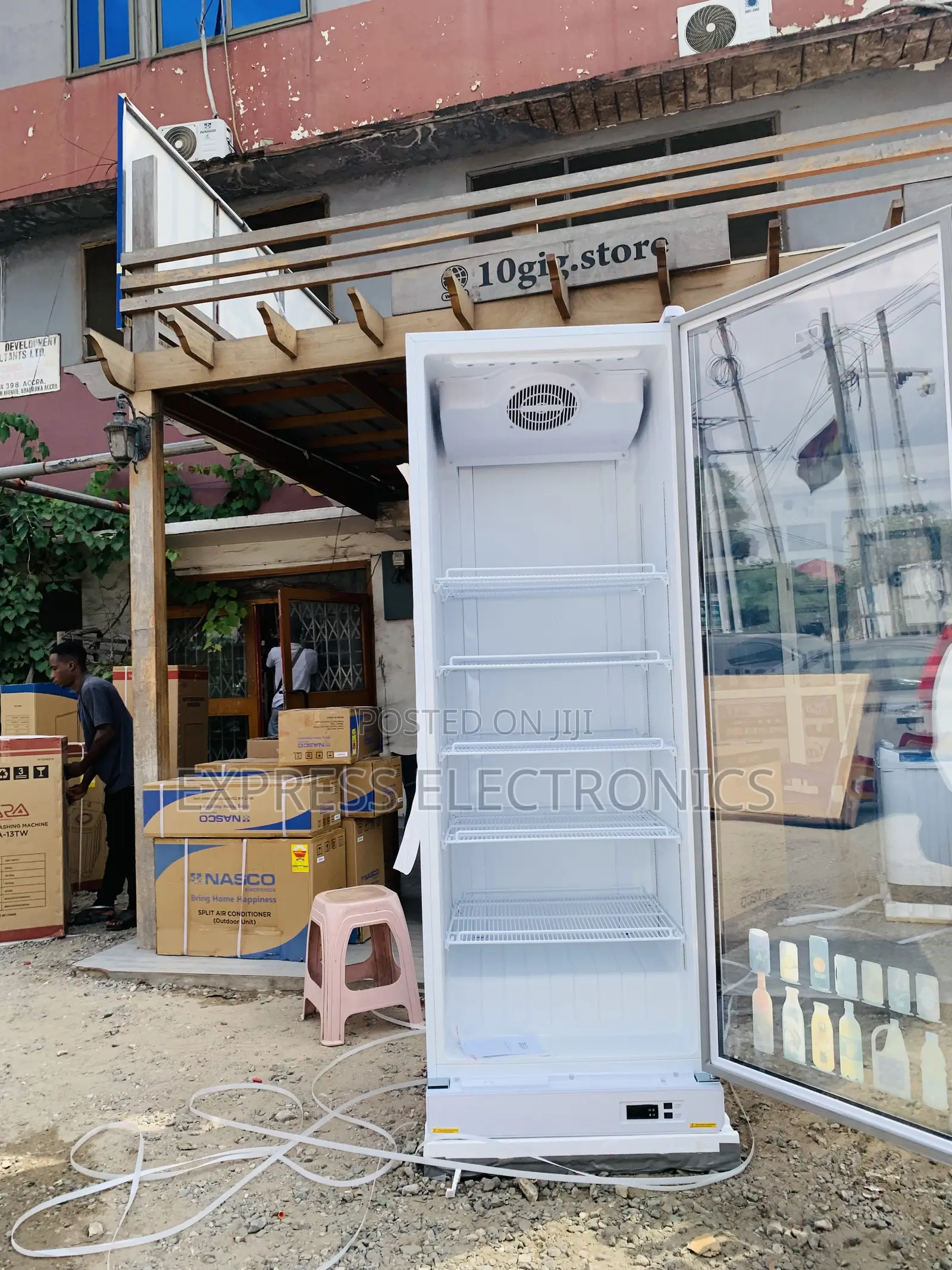 Freestanding Single Door Display Fridge Zara 600dfg 309l