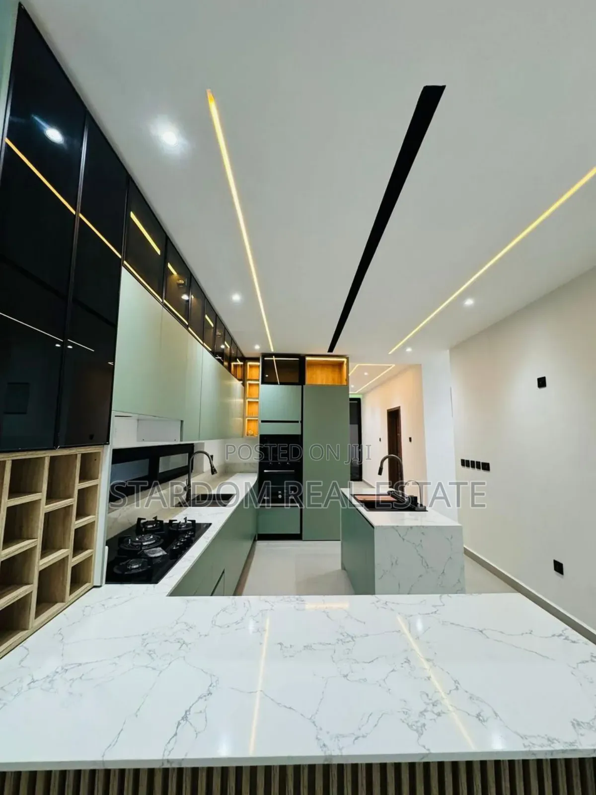 4bdrm Duplex in Ashaley Botwe for sale