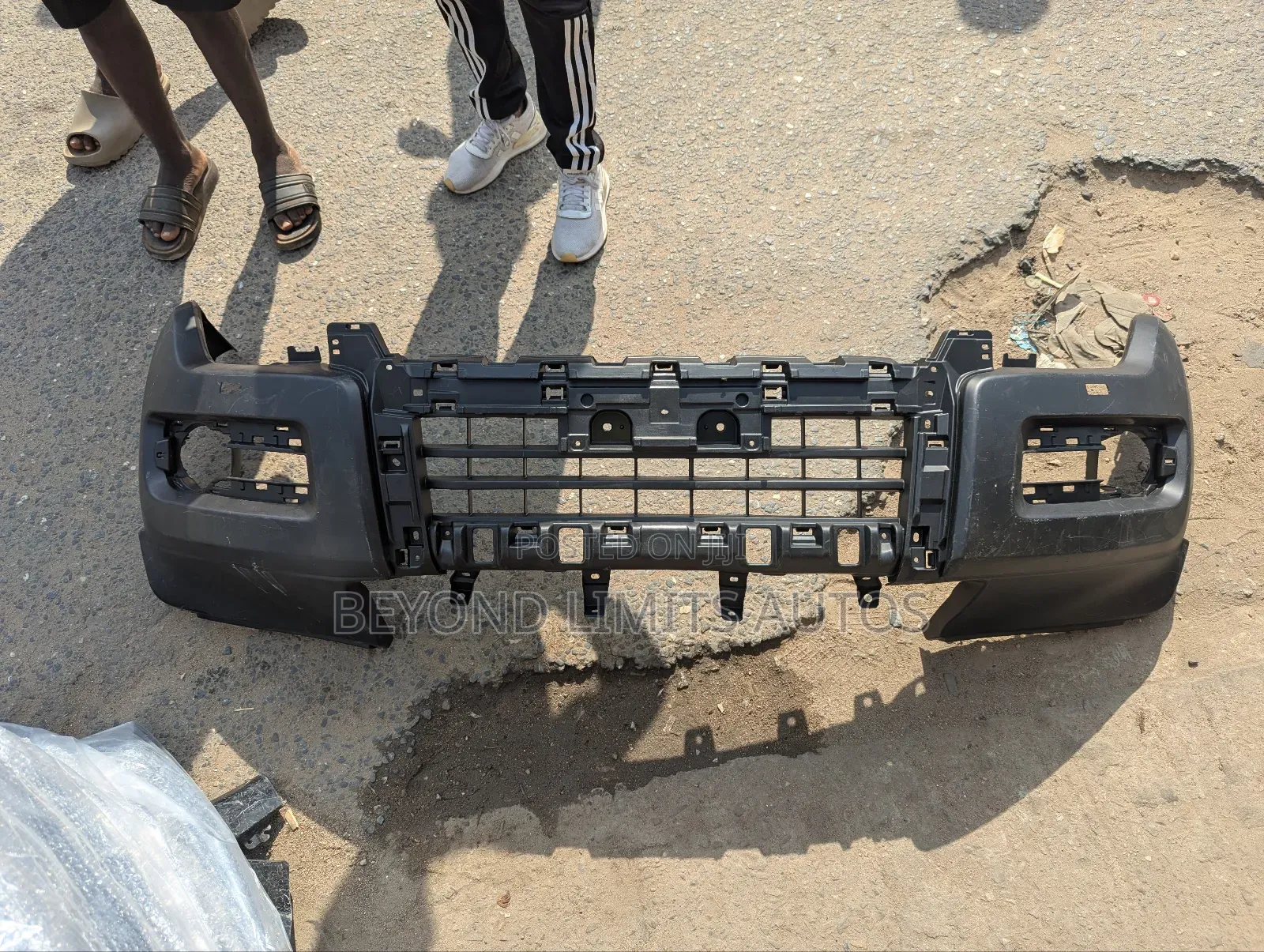 Mitsubishi Pajero 2010,2011,2012,2014,2015,2016 Front Bumper