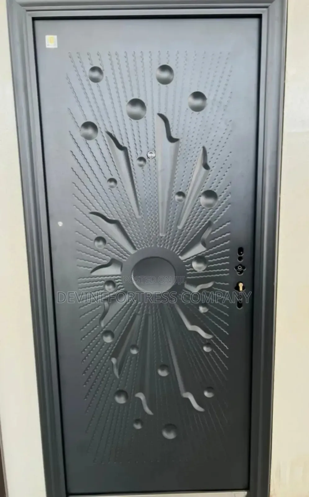 Quality Elegant Smooth Steel Door Single