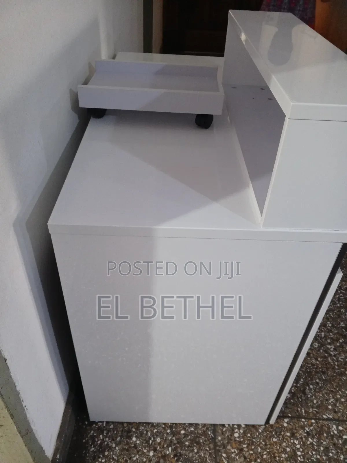 Reception Desk With Wooden Panel Black Cover
