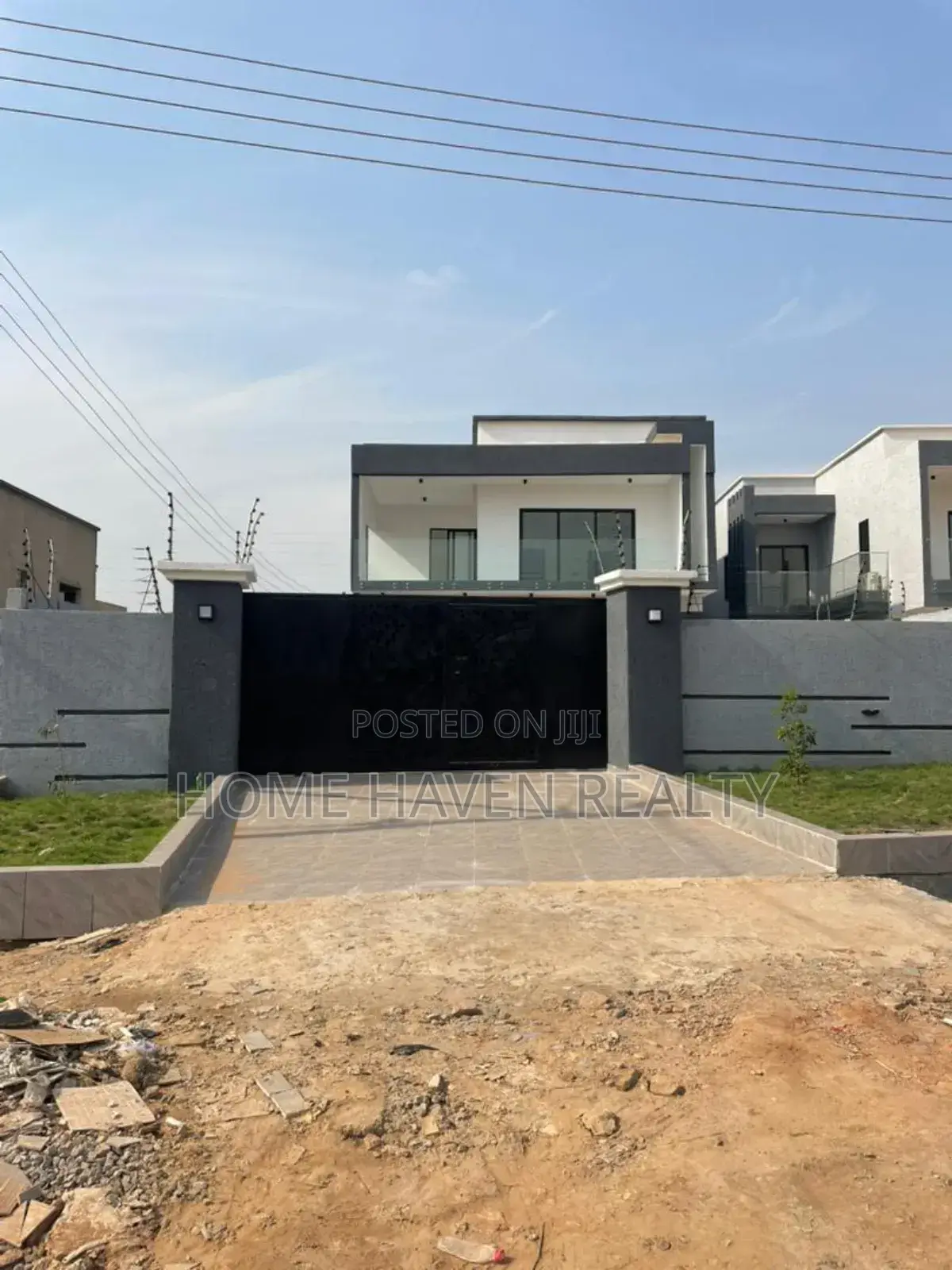 4bdrm House in Ayj Mensah, Oyarifa for sale