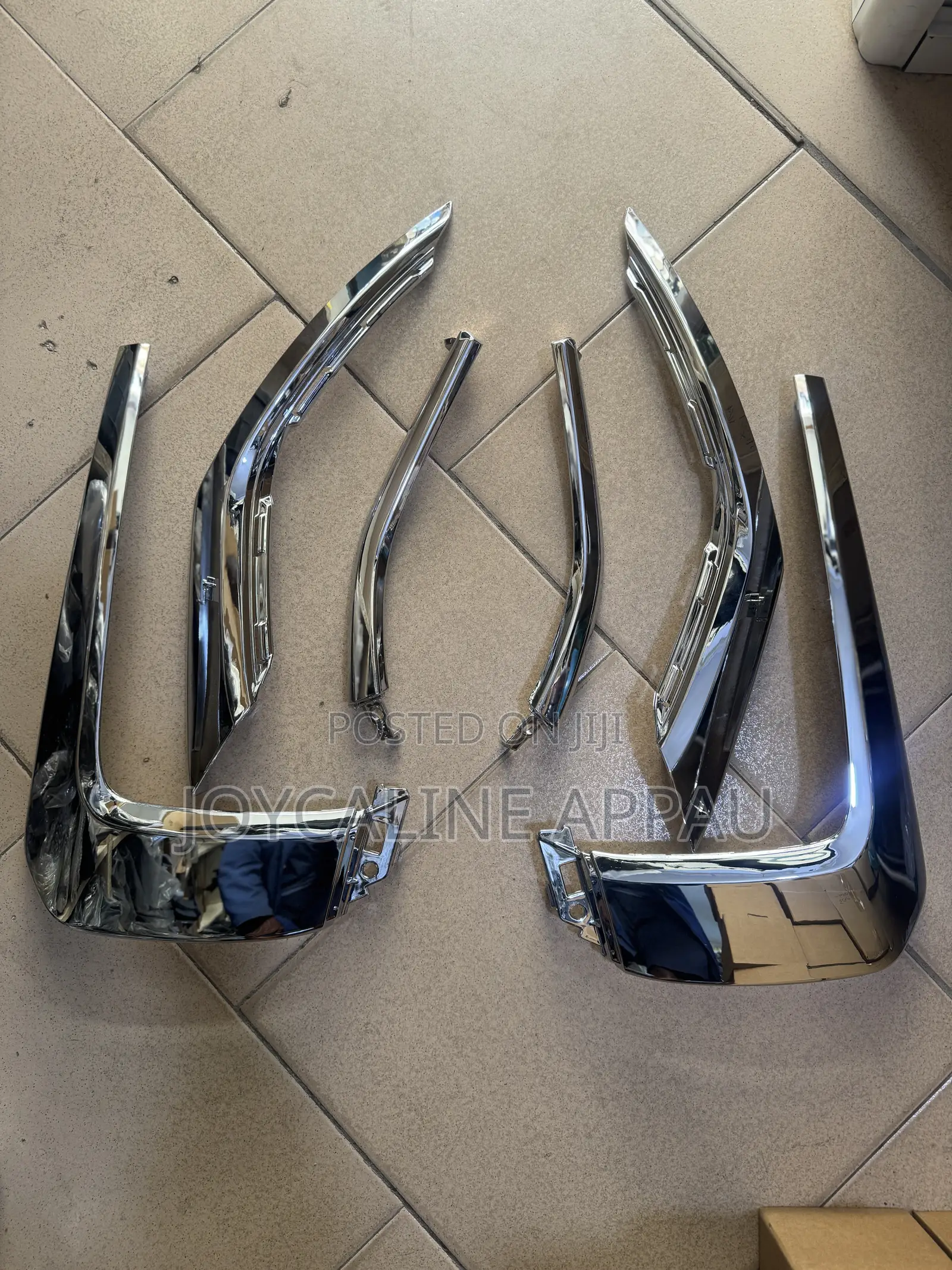 Mitsubishi Outlander Front Bumper Chrome Tim 2016 To 2020