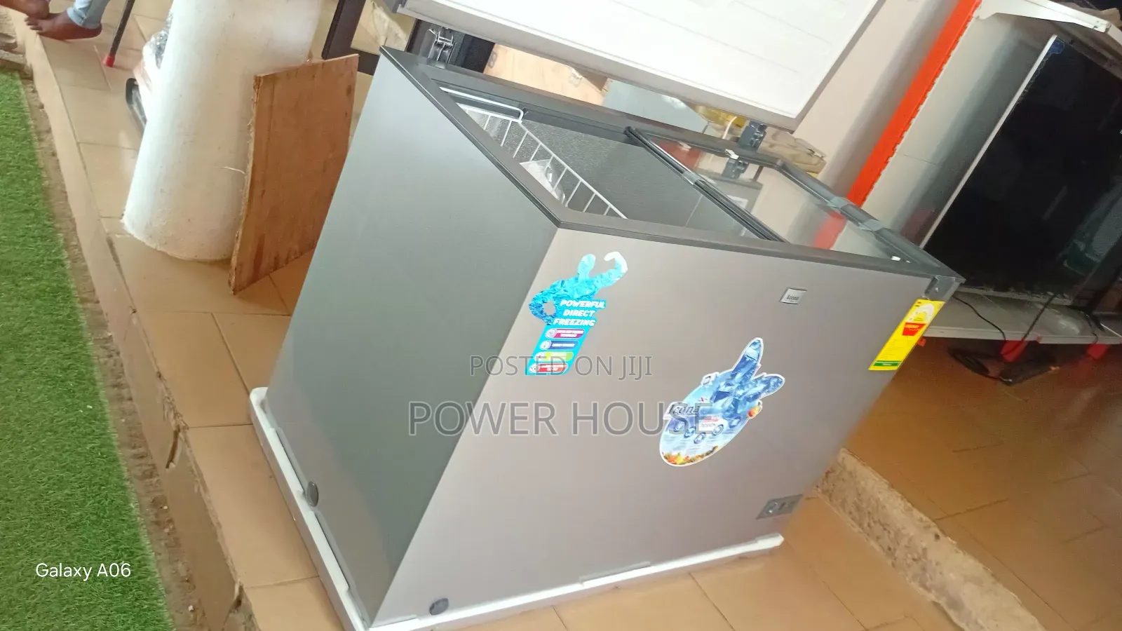 Chest Freezer Icona 291 Liters Simple Design