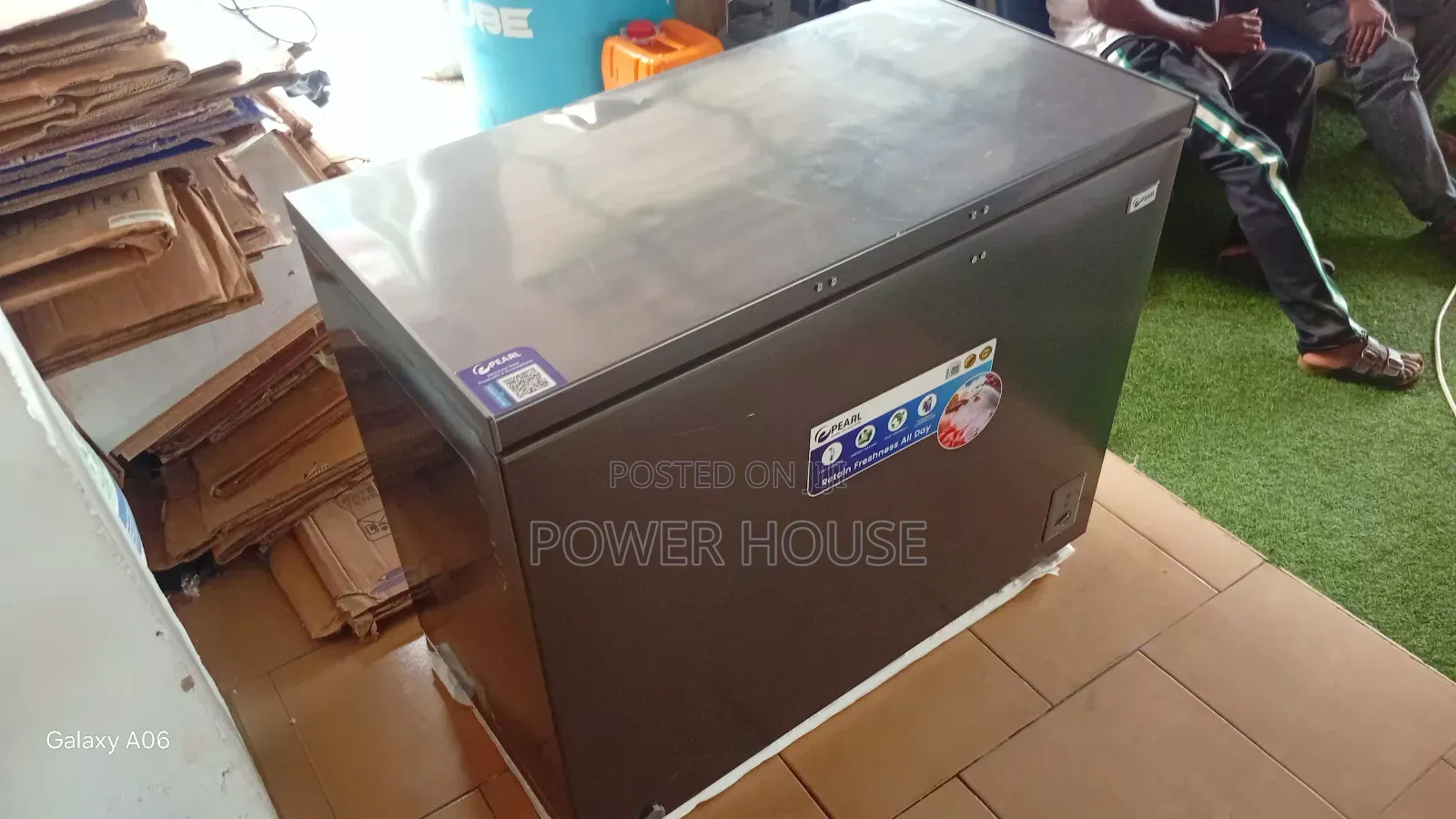 Pearl Chest Freezer 254l Suitable for Home Use