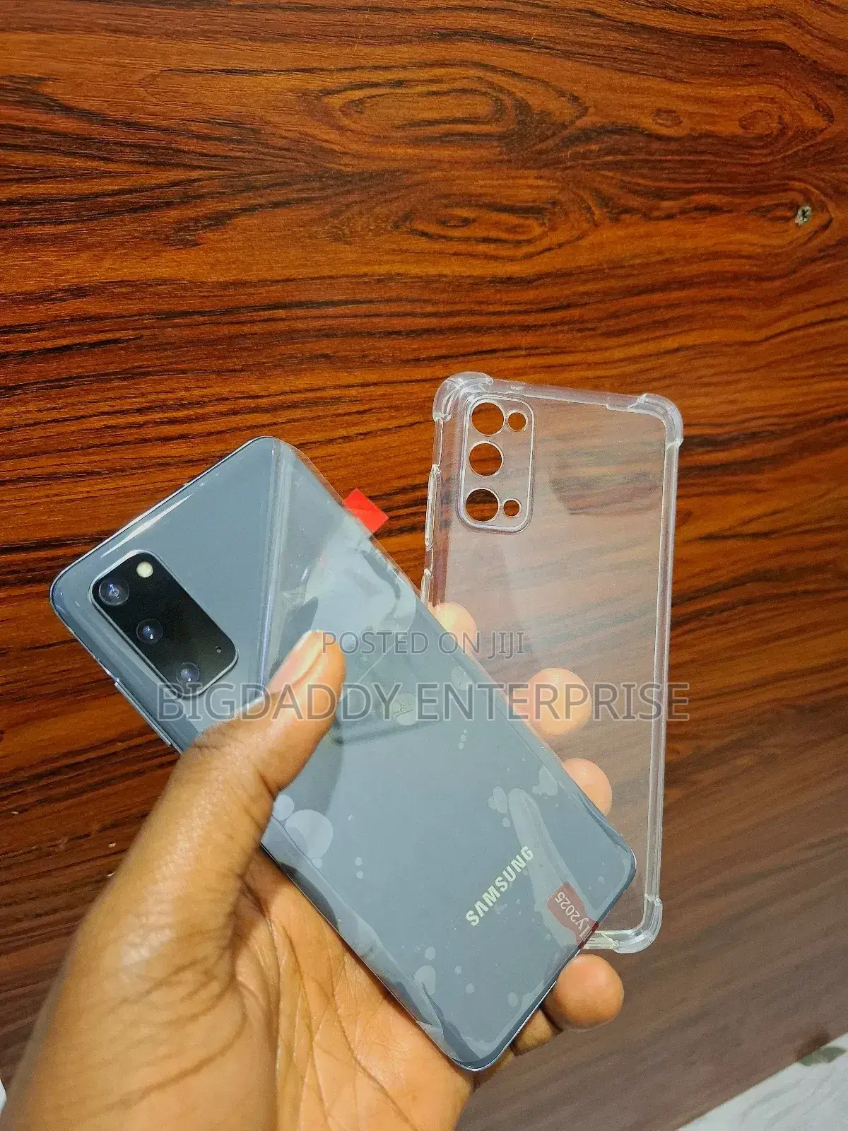 New Samsung Galaxy S20 128 GB Gray