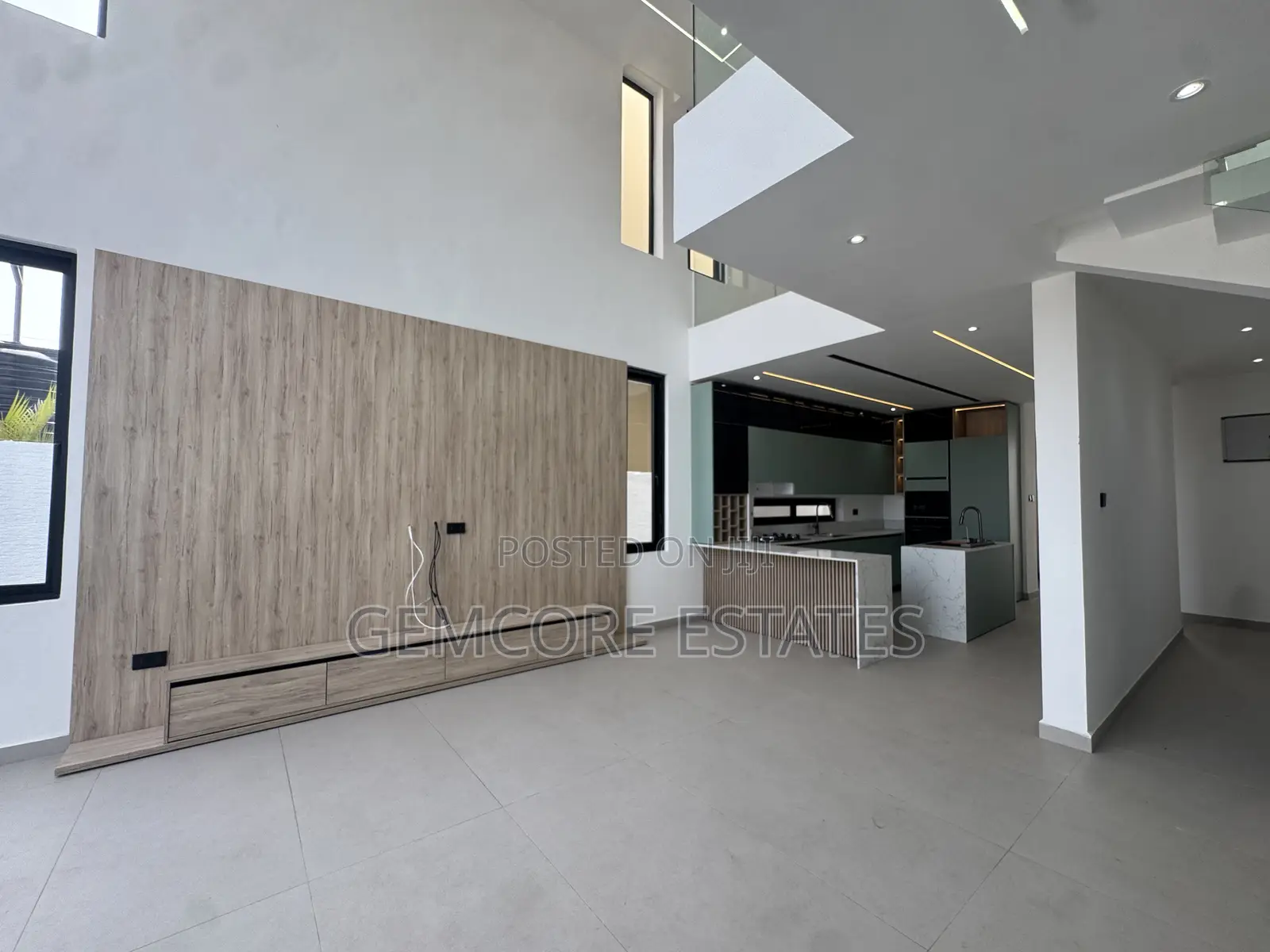 4bdrm House in Nanakrom, Ashaley Botwe for sale