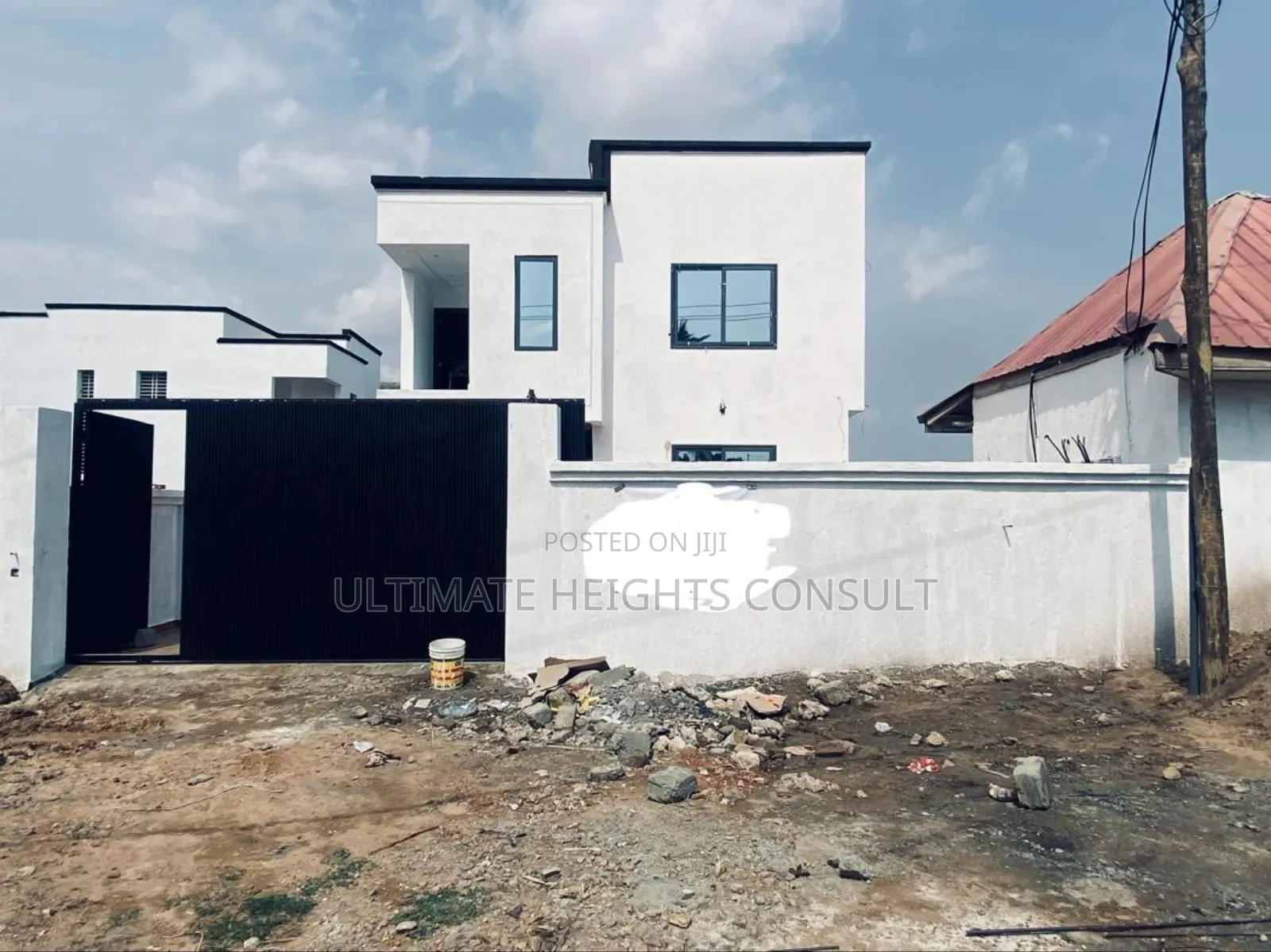 3bdrm House in Ashaley Botwe for sale
