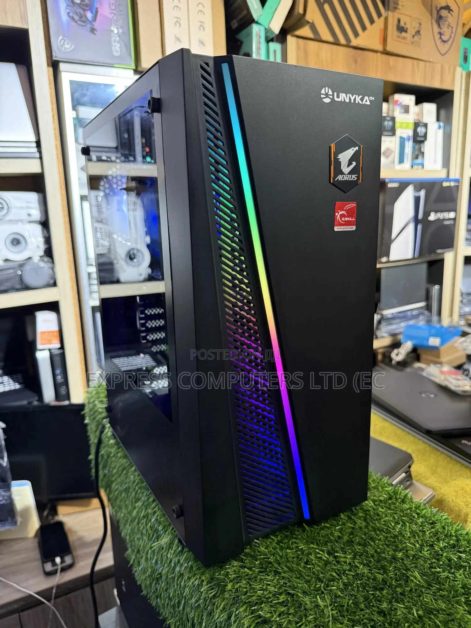 New Gigabyte GB-XM14-1037 24GB Intel Core i7 SSHD+SSD 256GB