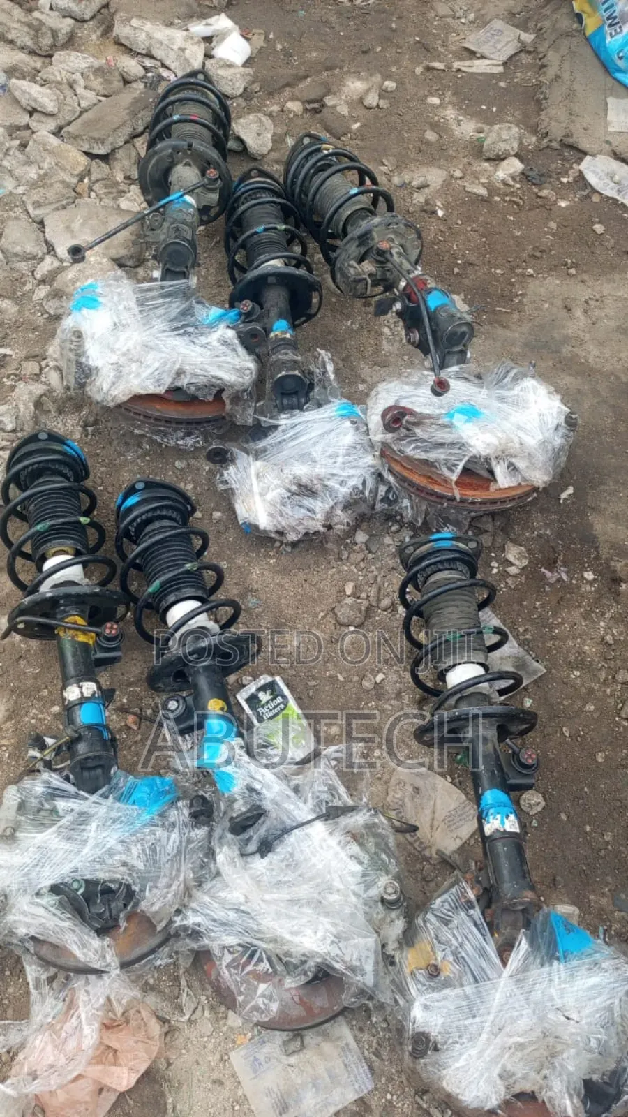 Front Shock and Hub Mazda 2 , Toyota Ia 2015 , 2016, 2017, 2020