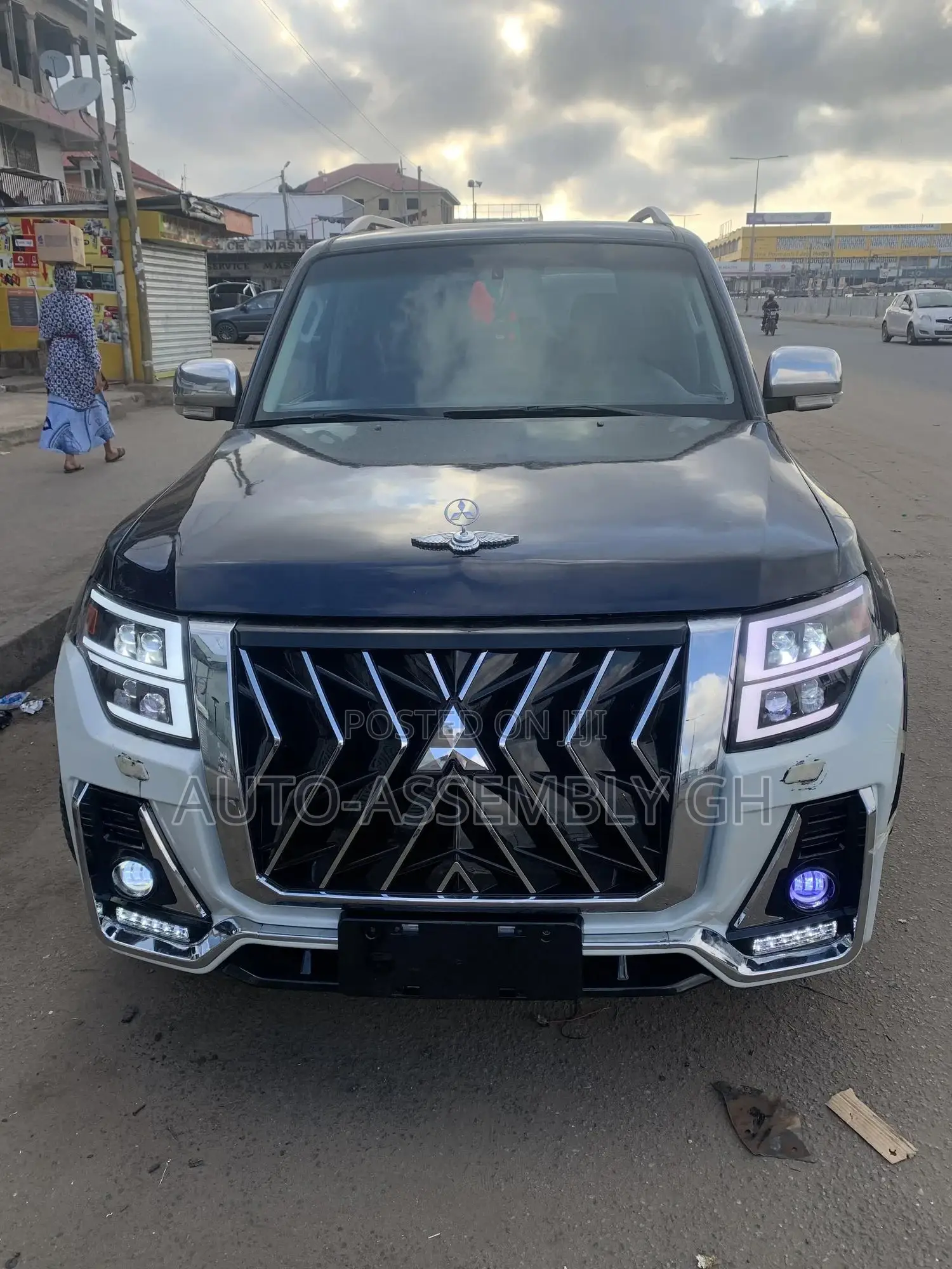 Mitsubishi Pajero 2010,2012 Upgraded to 2022 Body Kit
