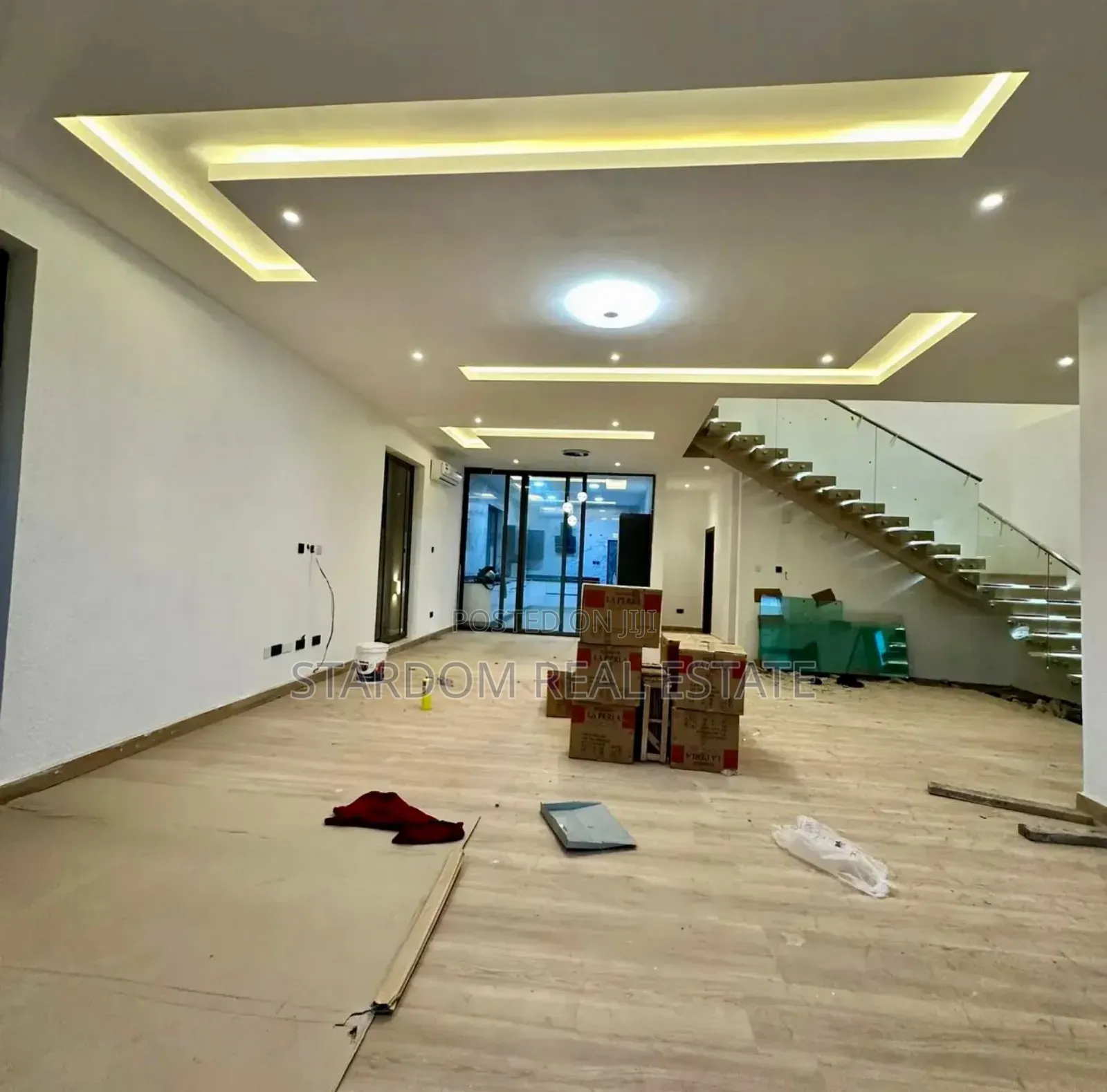 4bdrm Duplex in Adjiringanor, School Junction for sale