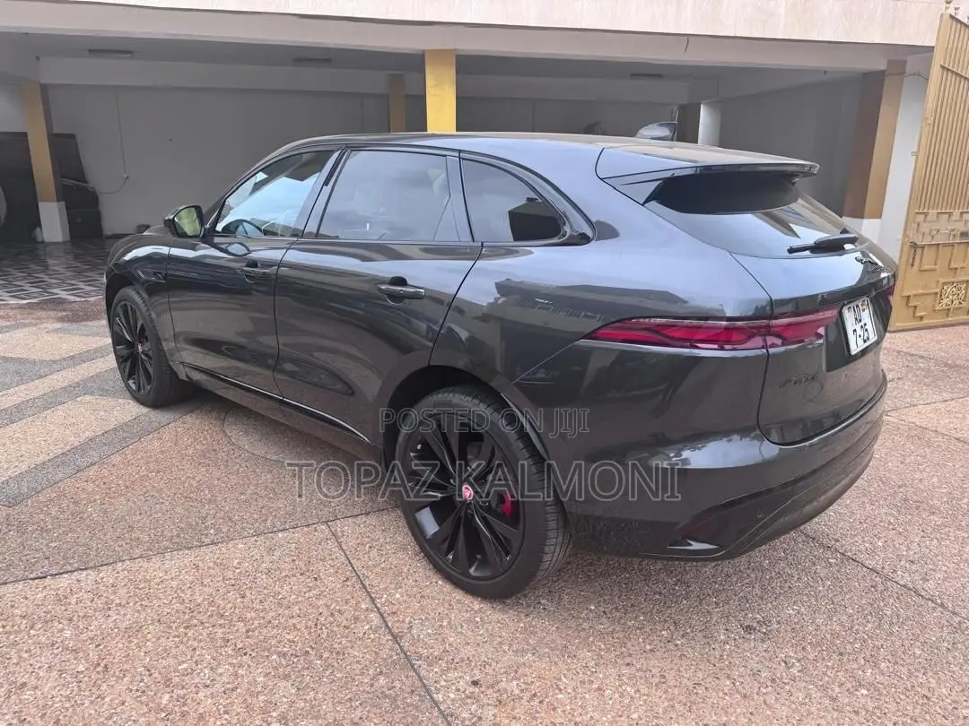 Jaguar F-Pace 2022 Gray
